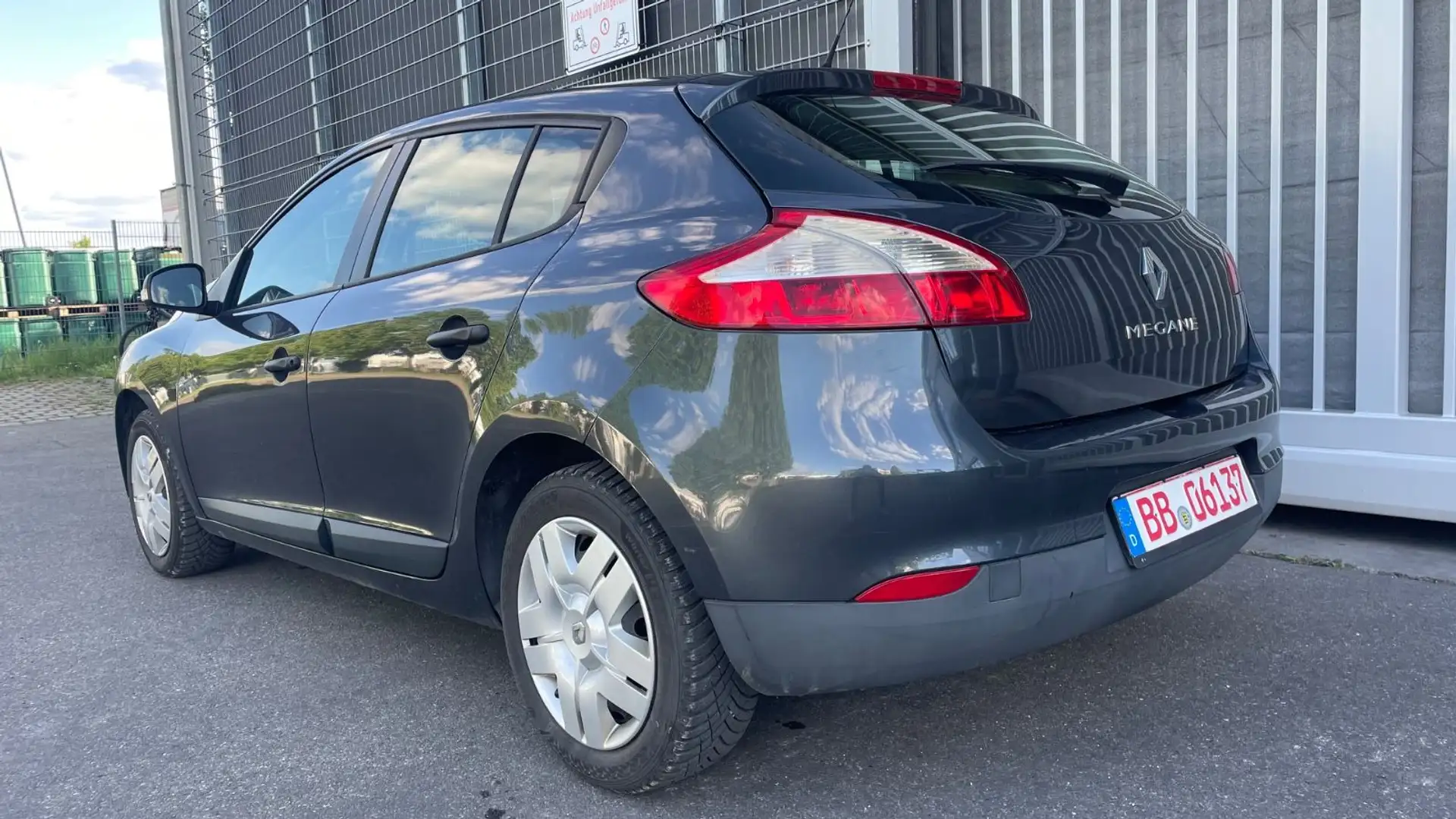 Renault Megane Megan   1.6 16 V - Klima-TÜV 11.2026-Garantie Grau - 2