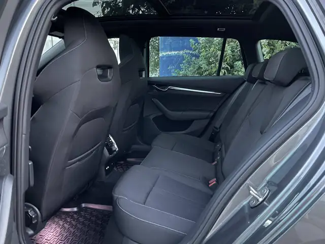 Skoda Octavia view 11