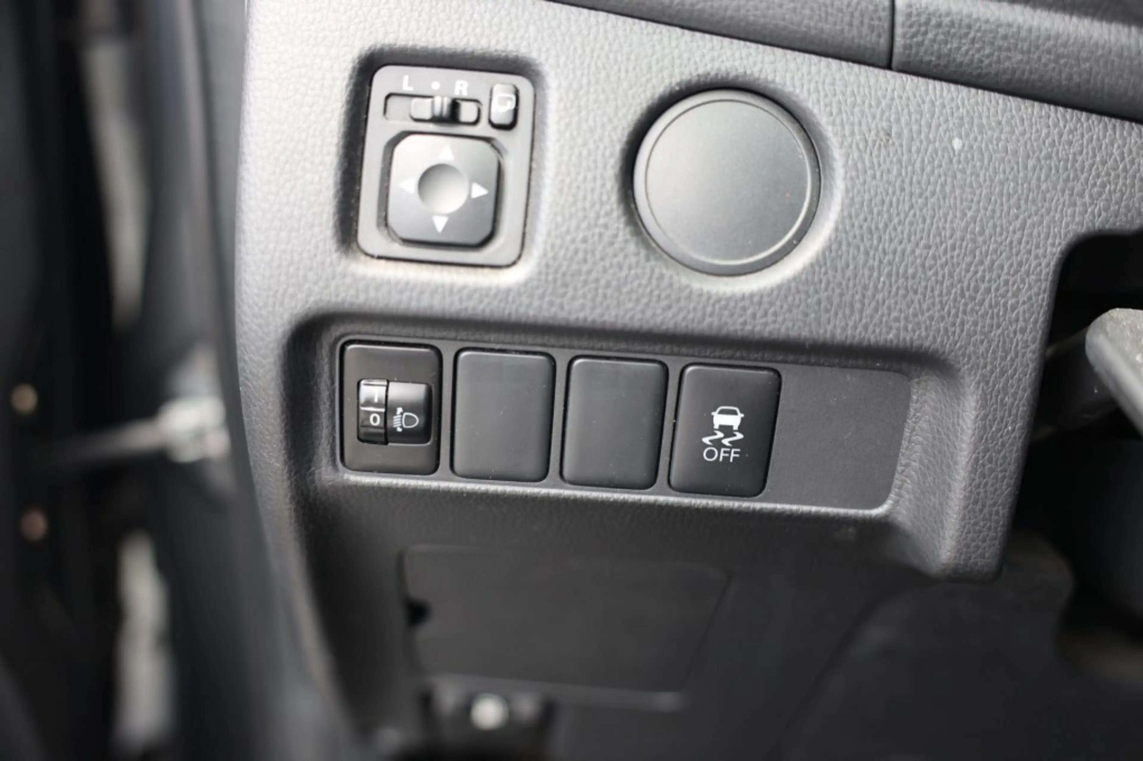 Mitsubishi L200 2.2 DI-D CLUB CAB INTENSE 4WD VAN — photo 18
