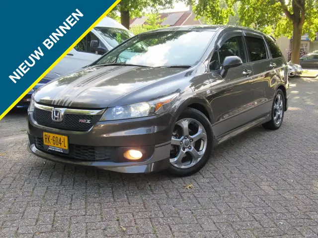 Honda Stream 1.8 V-TEC RSZ Modulo Sportshift Limited 7P EXCLUSI