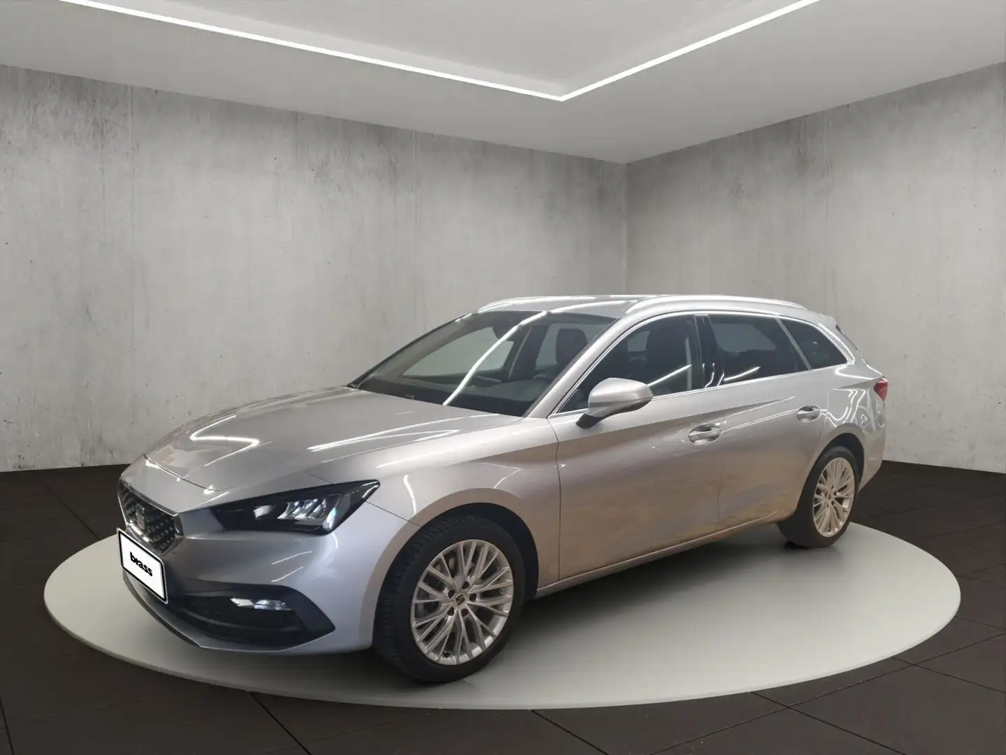 SEAT Leon Sportstourer XCELLENCE 2.0 TDI 7-Gang DSG Argent - 1