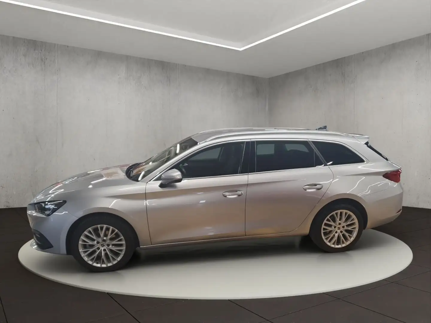 SEAT Leon Sportstourer XCELLENCE 2.0 TDI 7-Gang DSG Argent - 2