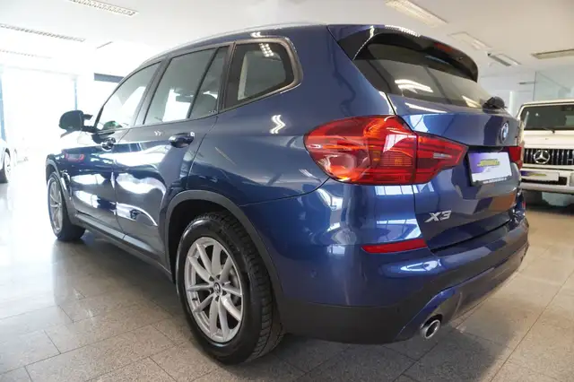 BMW X3 view 4