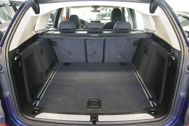 BMW X3 view 10