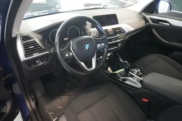 BMW X3 view 7
