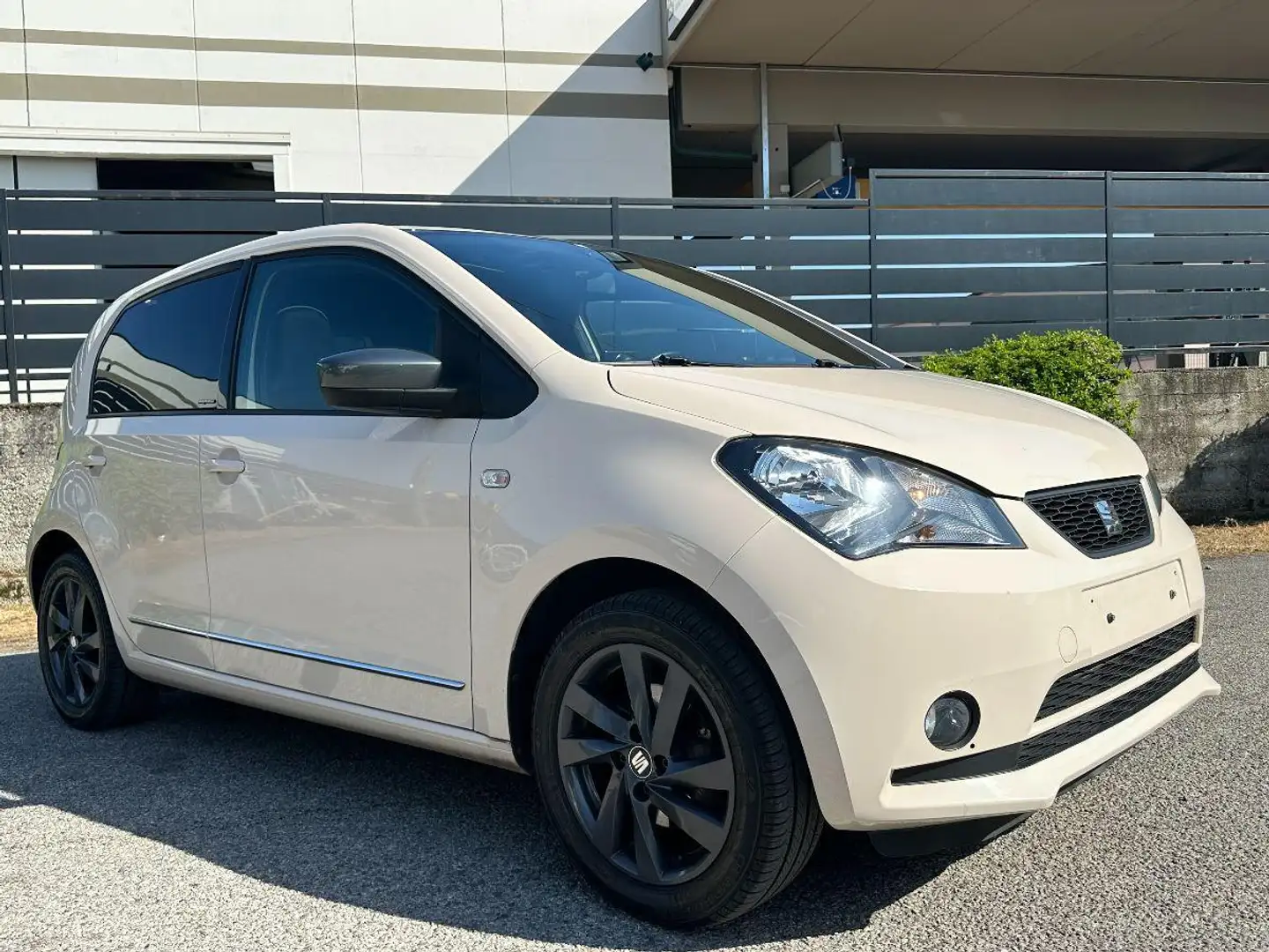 SEAT Mii 1.0 5 porte by Mango Beige Glamour Beige - 1