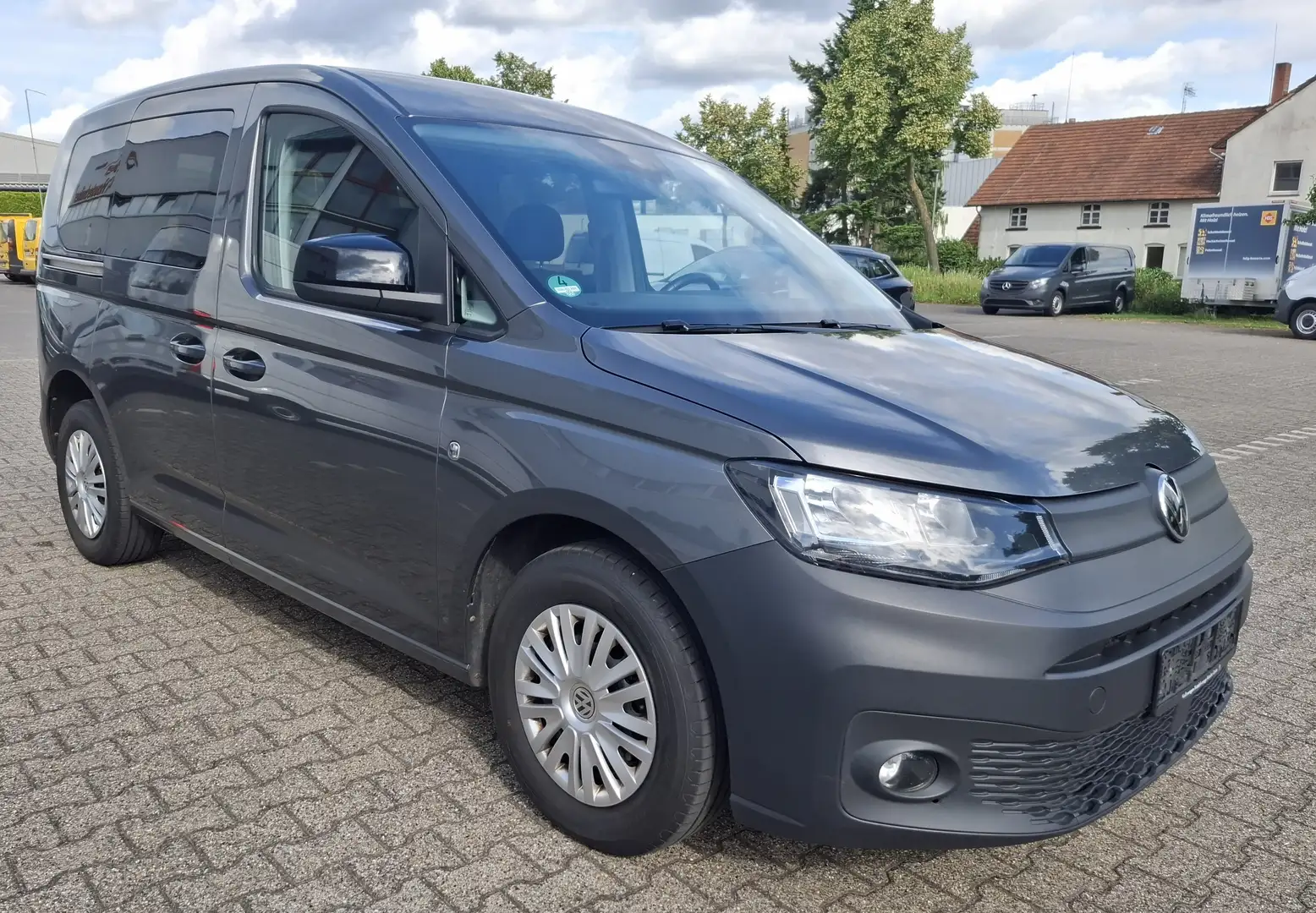 Volkswagen Caddy Basis Grau - 1