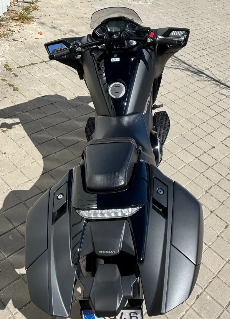 Honda NM4 Vultus Negro - 2