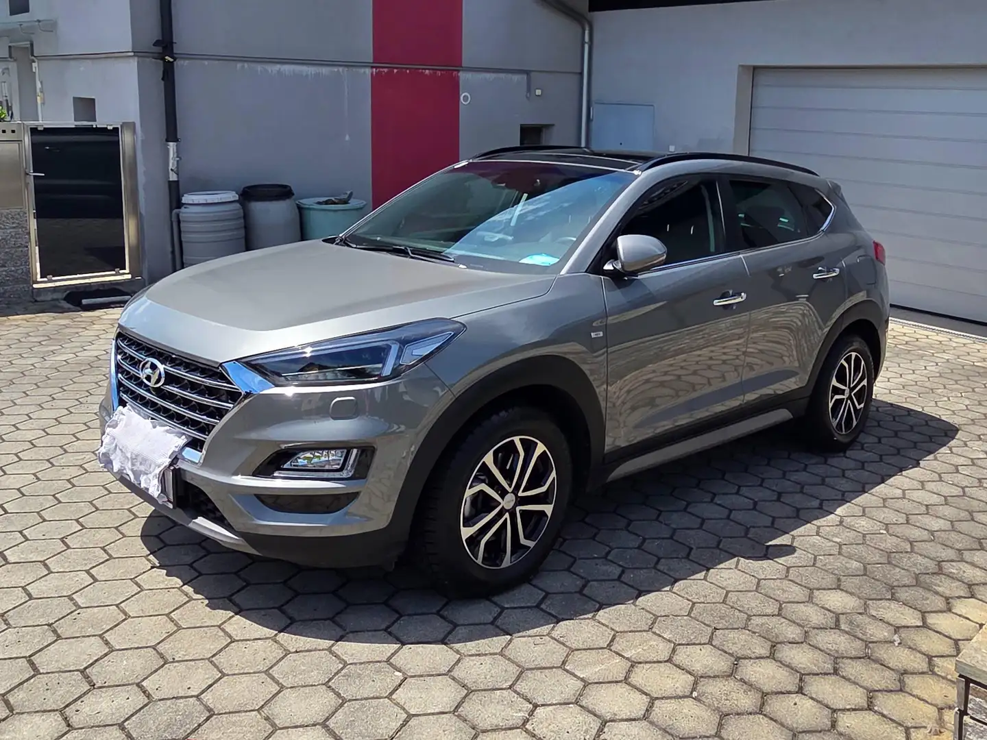 Hyundai TUCSON Tucson 1,6 CRDI 4WD Level 6 DCT Aut. Level 6 Grau - 1
