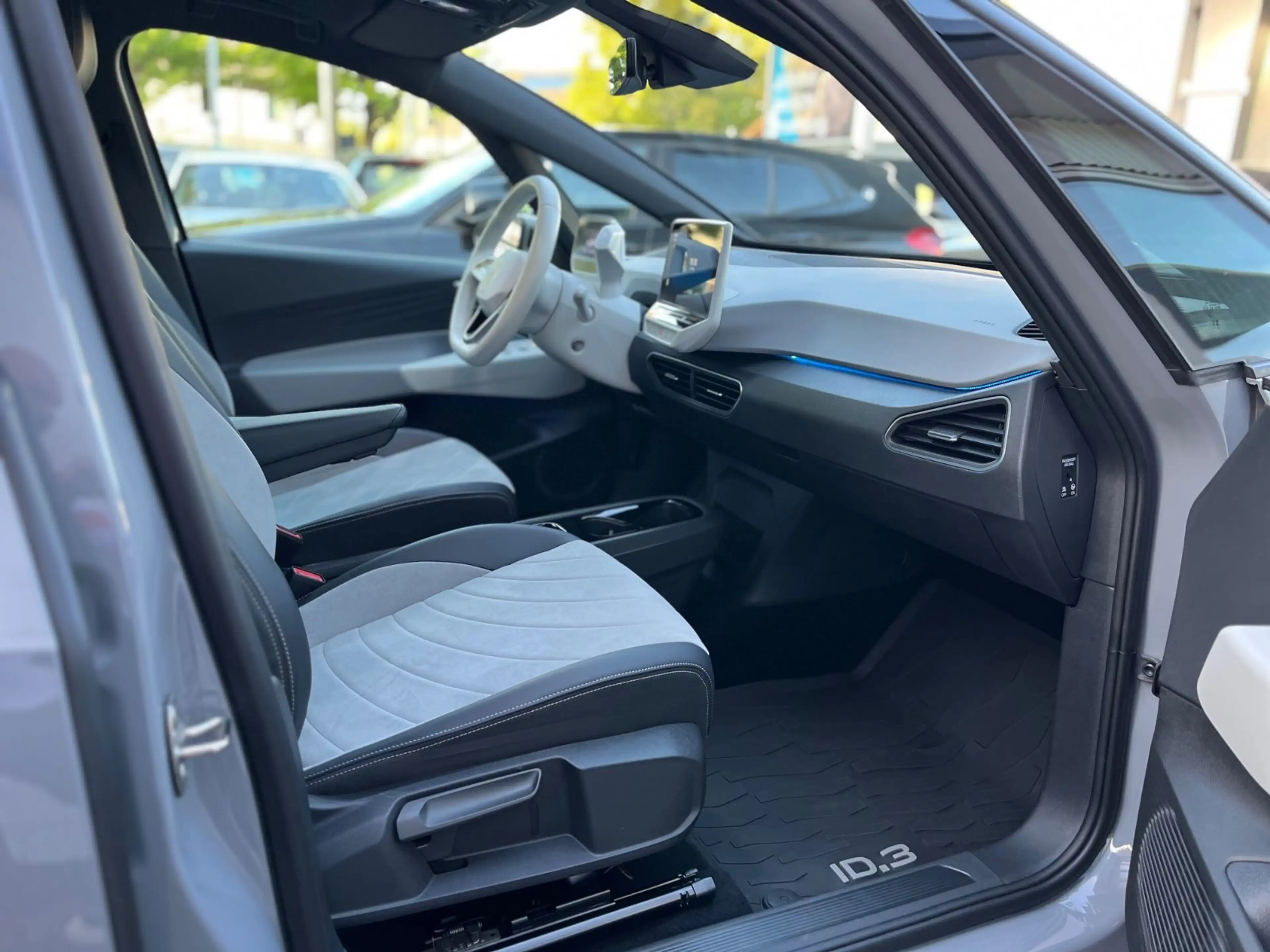 Volkswagen ID.3 Pro S 150kW  8KWh Matrix+19"+WäPu+ACC+360° — photo 9