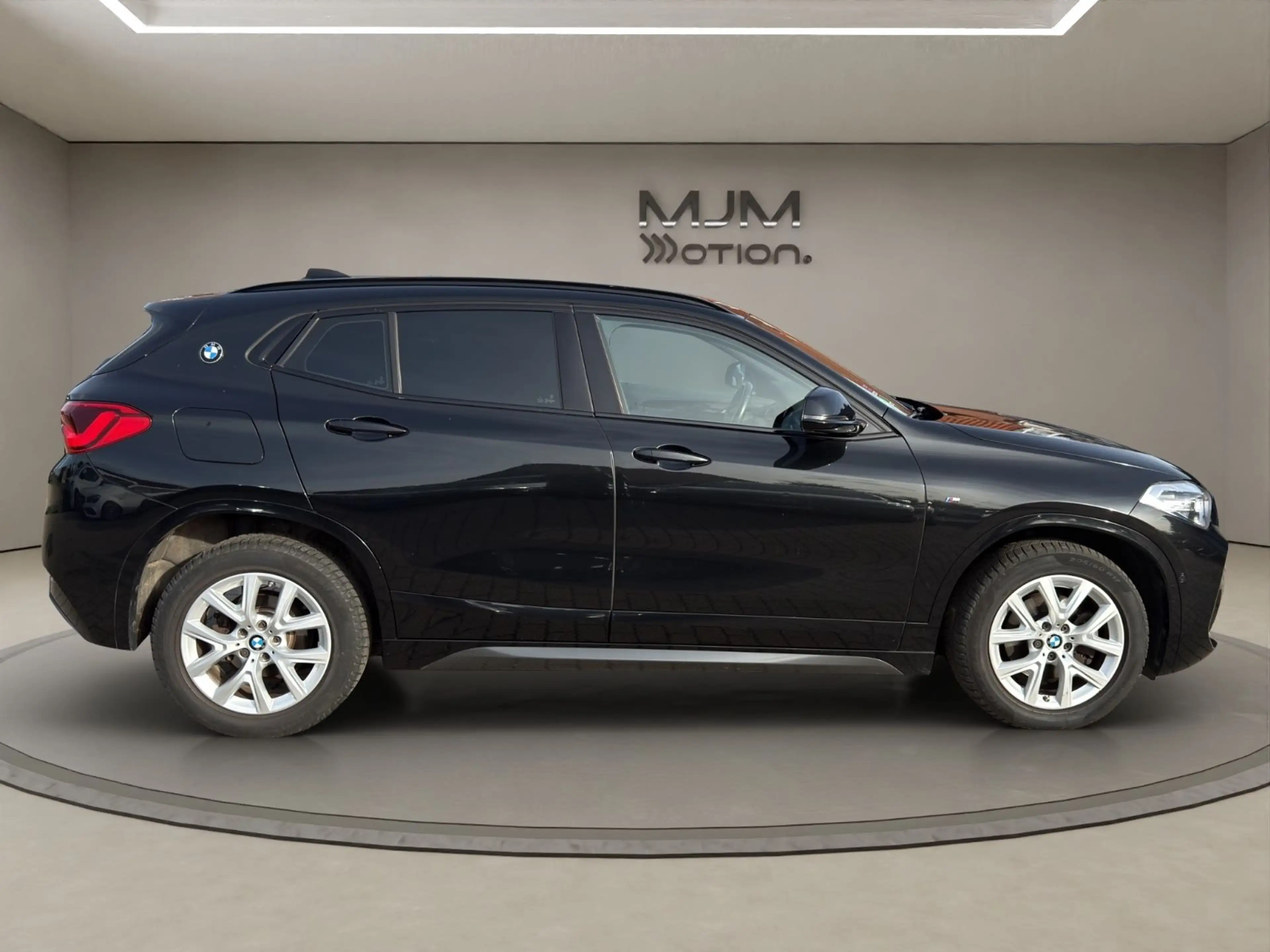 BMW X2 sDrive 18 i M Sport Kamera Navi LED Scheckhef — photo 6