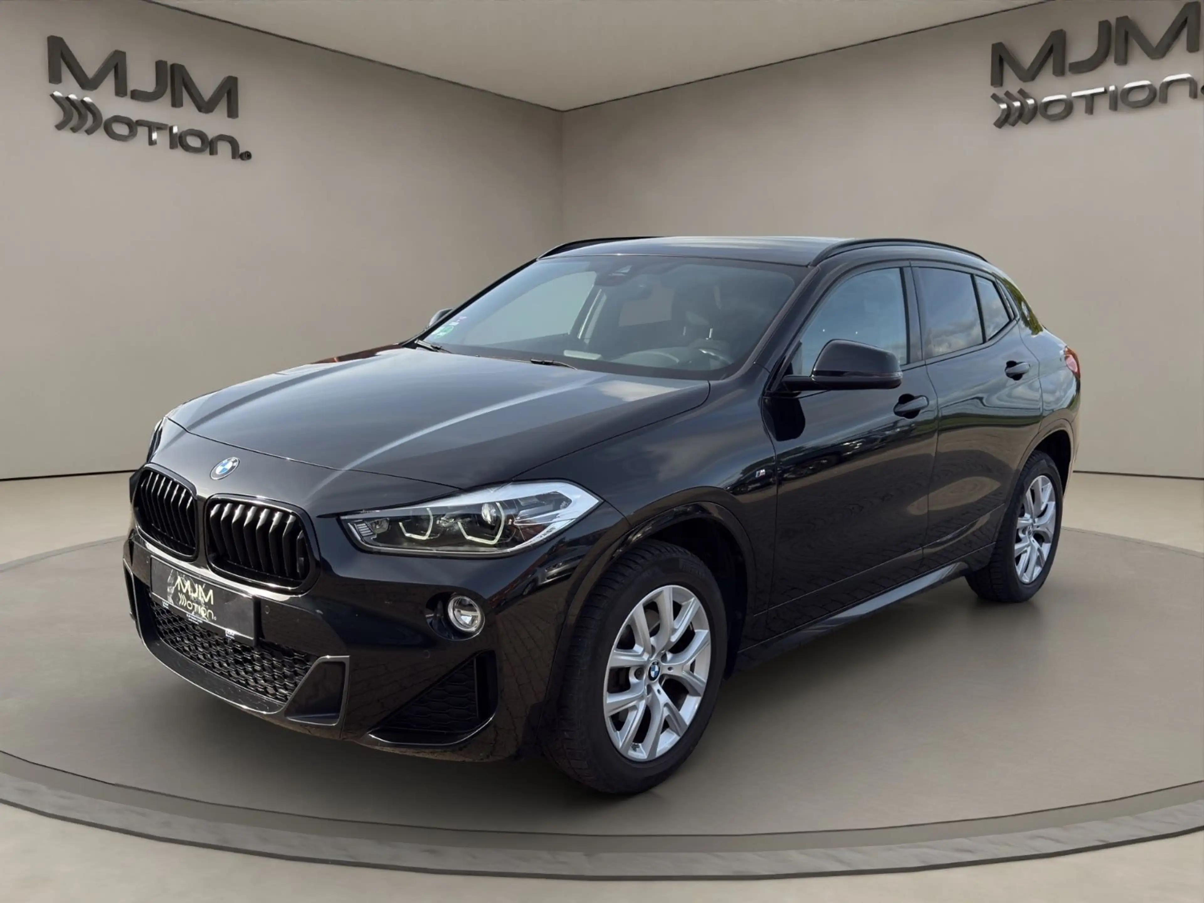 BMW X2 sDrive 18 i M Sport Kamera Navi LED Scheckhef — photo 2
