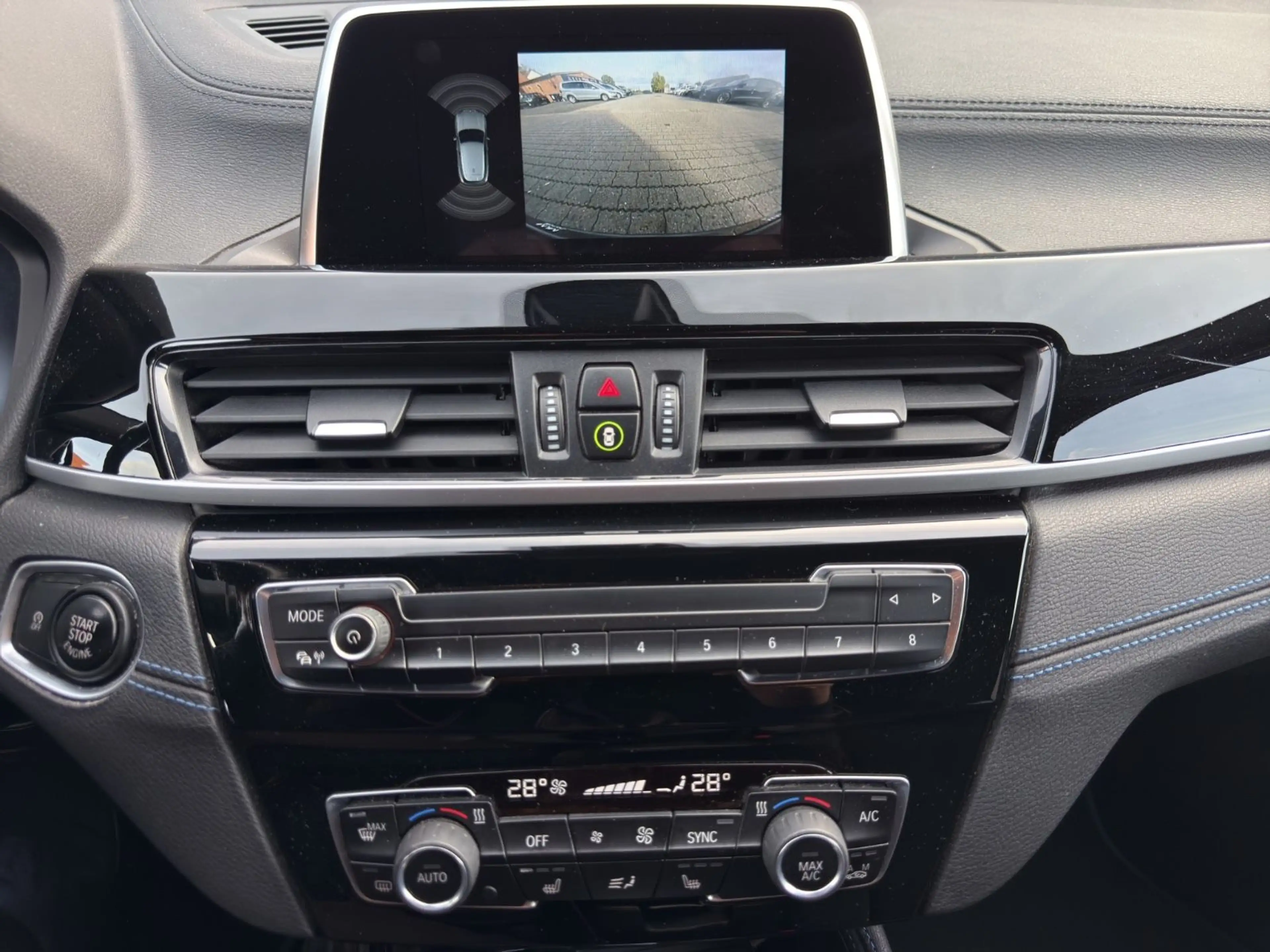BMW X2 sDrive 18 i M Sport Kamera Navi LED Scheckhef — photo 14