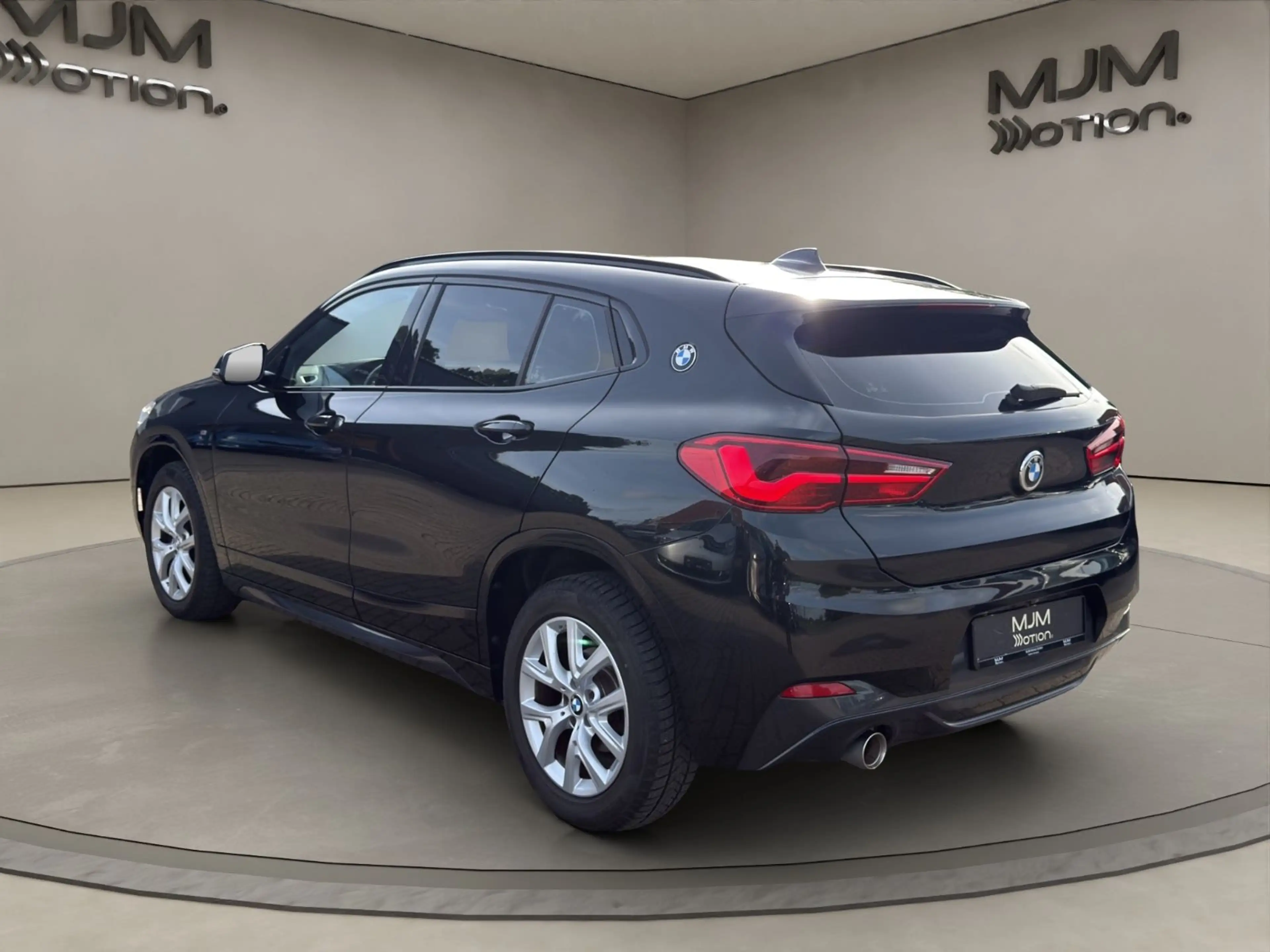 BMW X2 sDrive 18 i M Sport Kamera Navi LED Scheckhef — photo 4