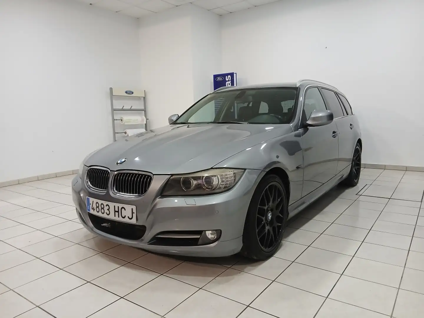 BMW 325 325iA xDrive Touring Gris - 2