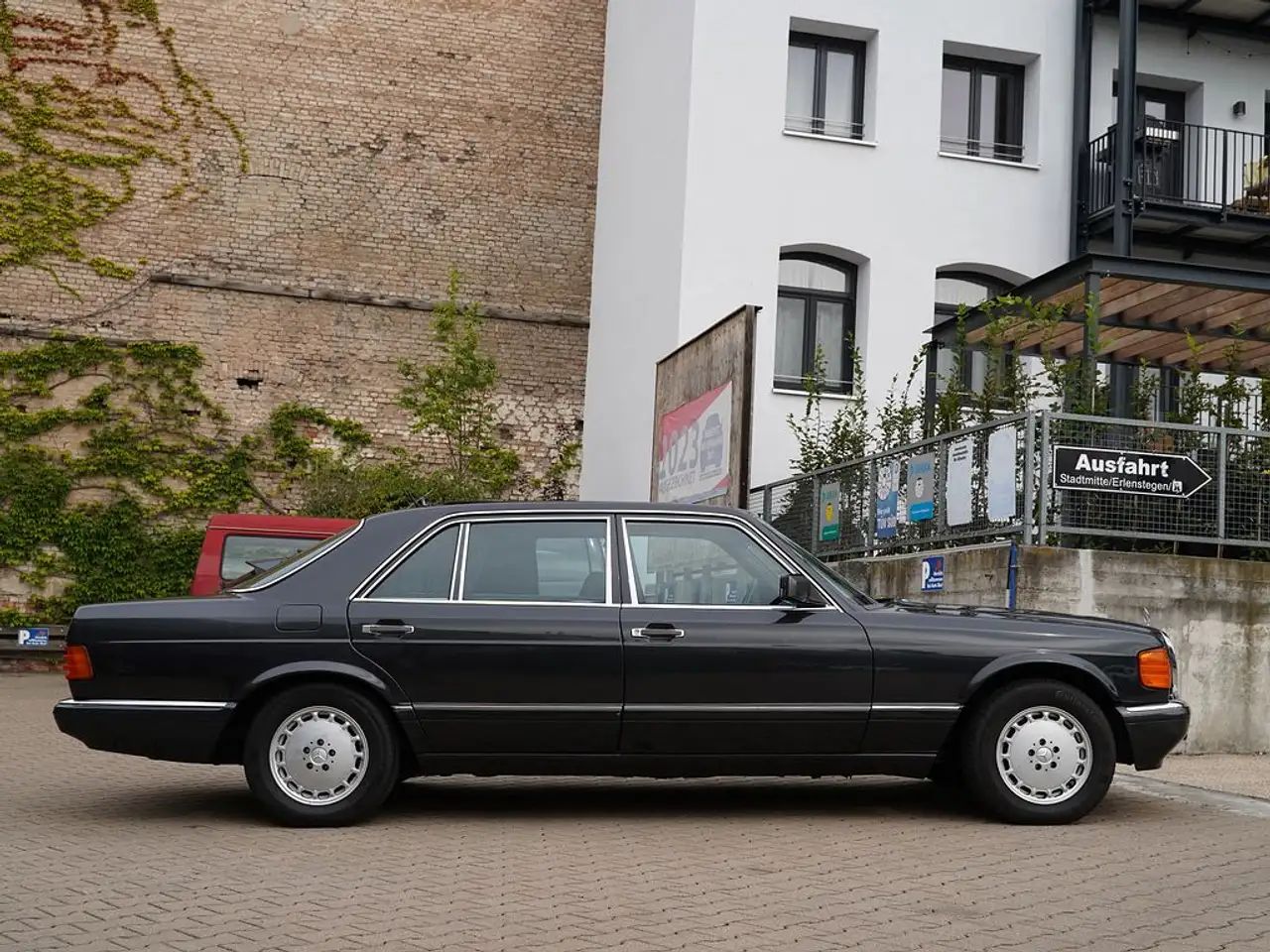 Mercedes-Benz S 560 Deutsch | SEL | W126 | 5.5 V8 | 279 PS | Automatik | Leder | Klimaautomatik | Sitzheizung v+h | Schiebedach, foto 2
