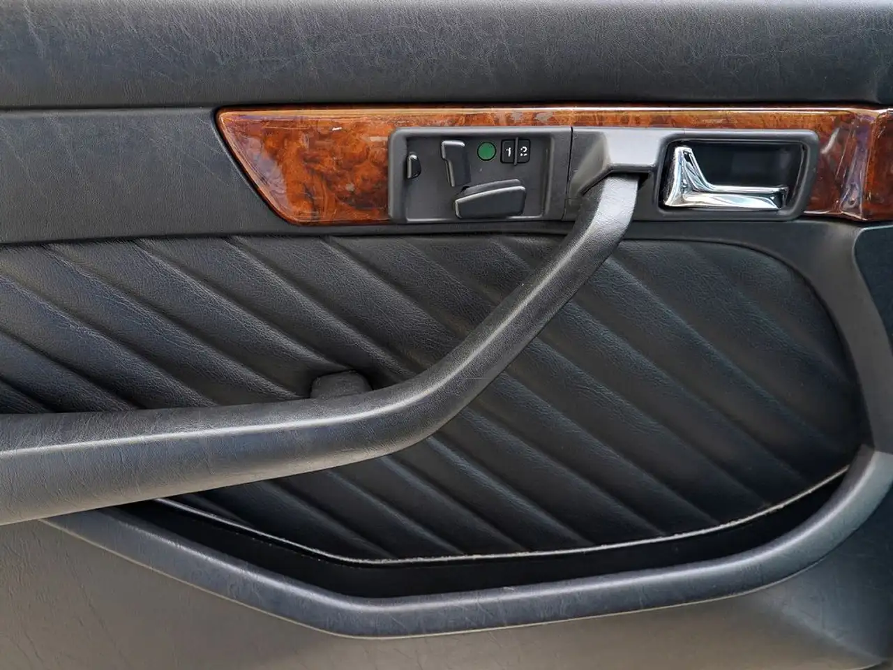 Mercedes-Benz S 560 Deutsch | SEL | W126 | 5.5 V8 | 279 PS | Automatik | Leder | Klimaautomatik | Sitzheizung v+h | Schiebedach, foto 12