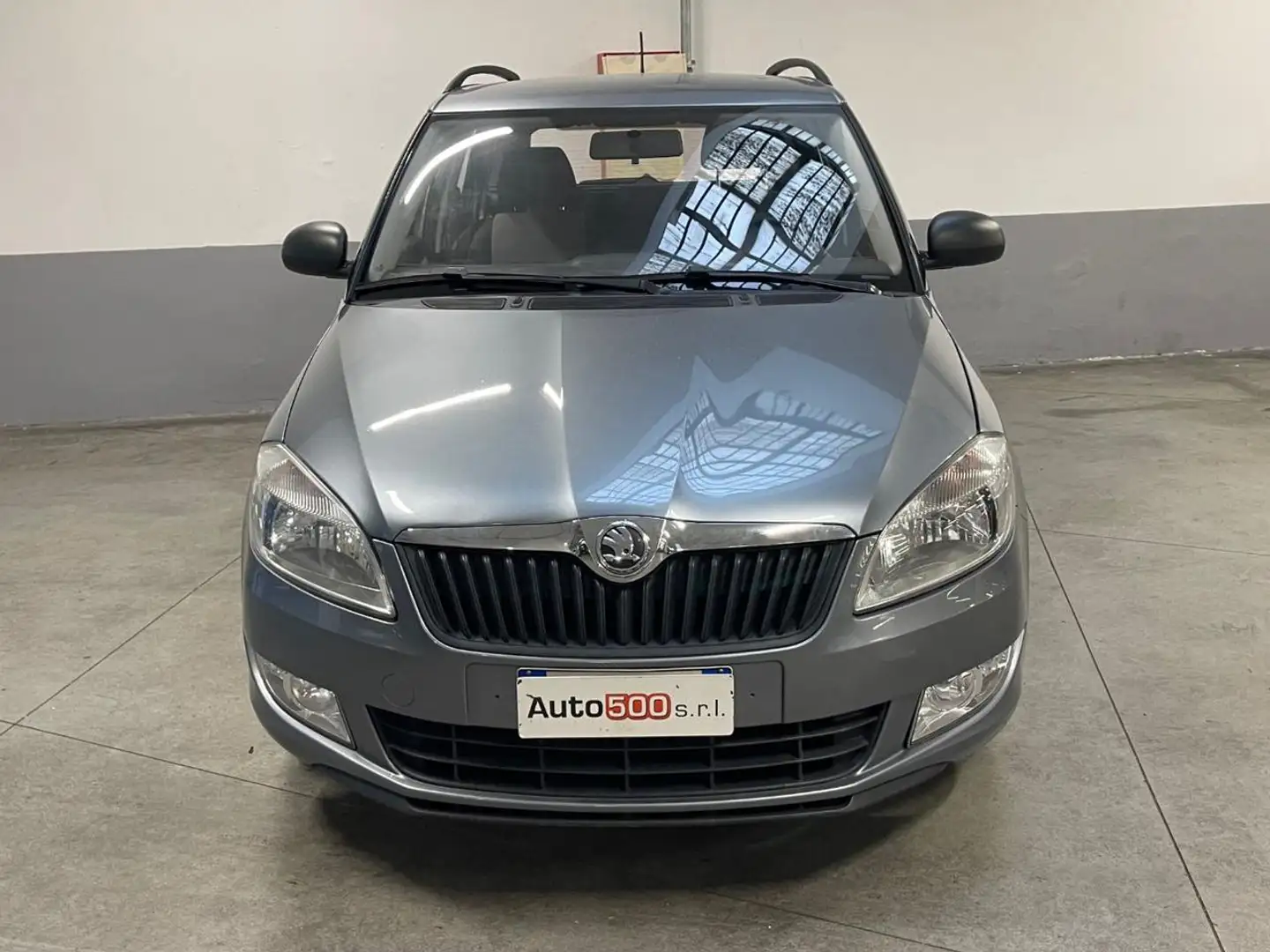 Skoda Fabia 1.2 6V 60CV Wagon Active Grau - 1