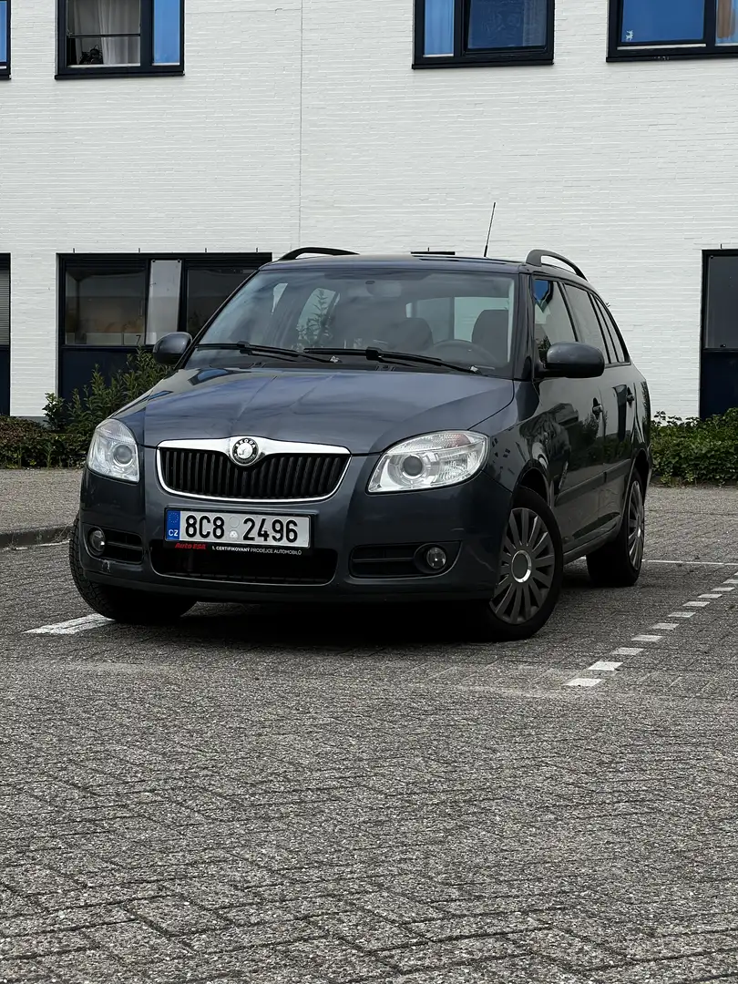 Skoda Fabia 1.6 16V Combi Tiptronic Ambiente - 1