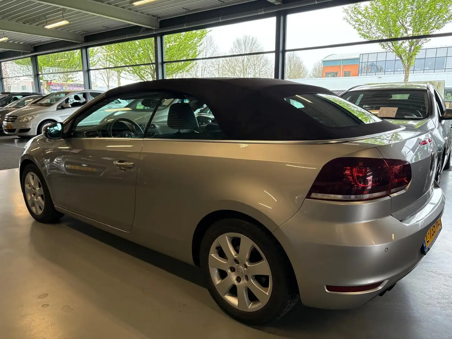 Volkswagen Golf Cabriolet 1.4 TSI Nieuwstaat/Dealer Auto Gris - 2
