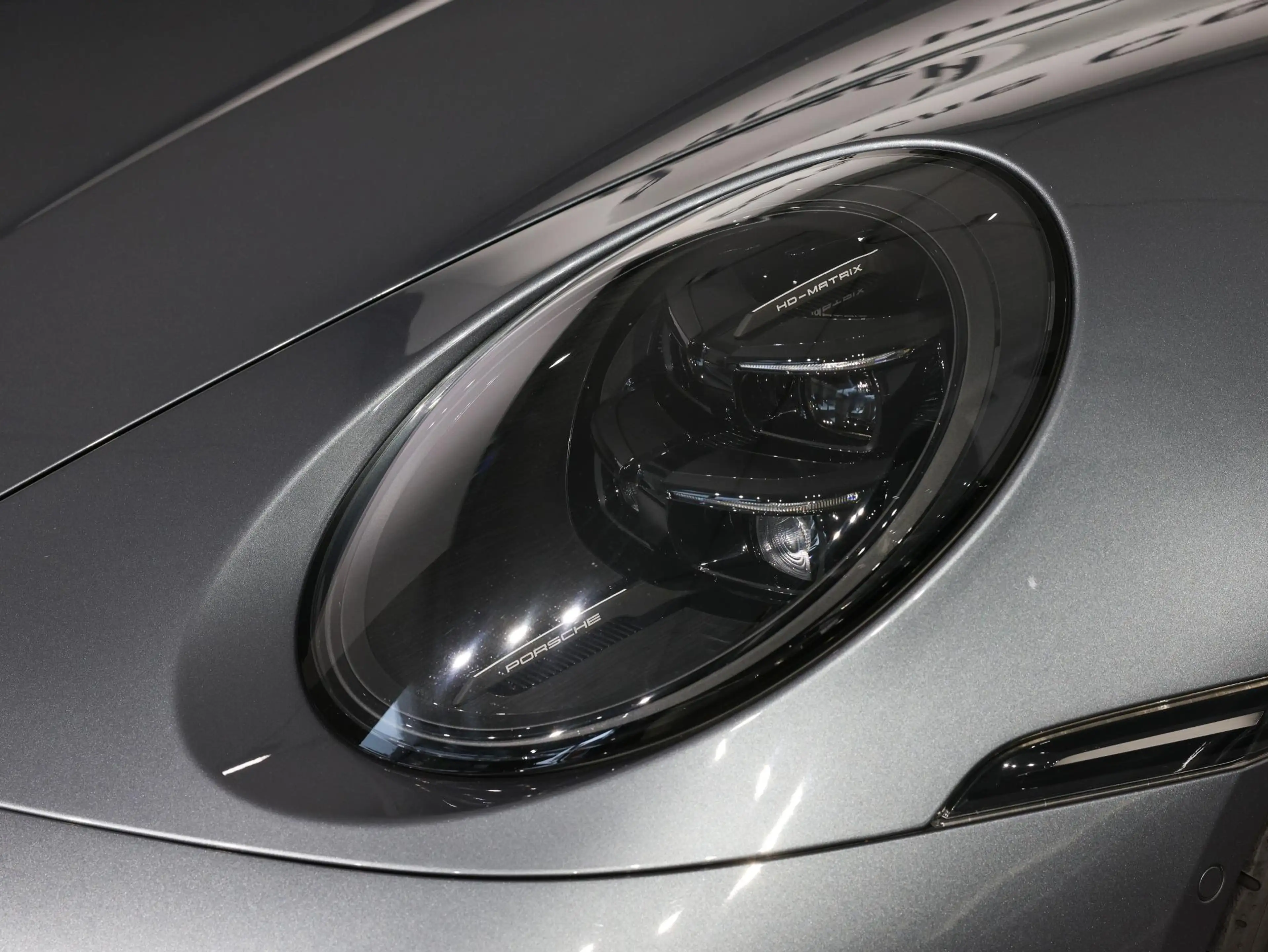 Porsche 992 Carrera 4 GTS — photo 5