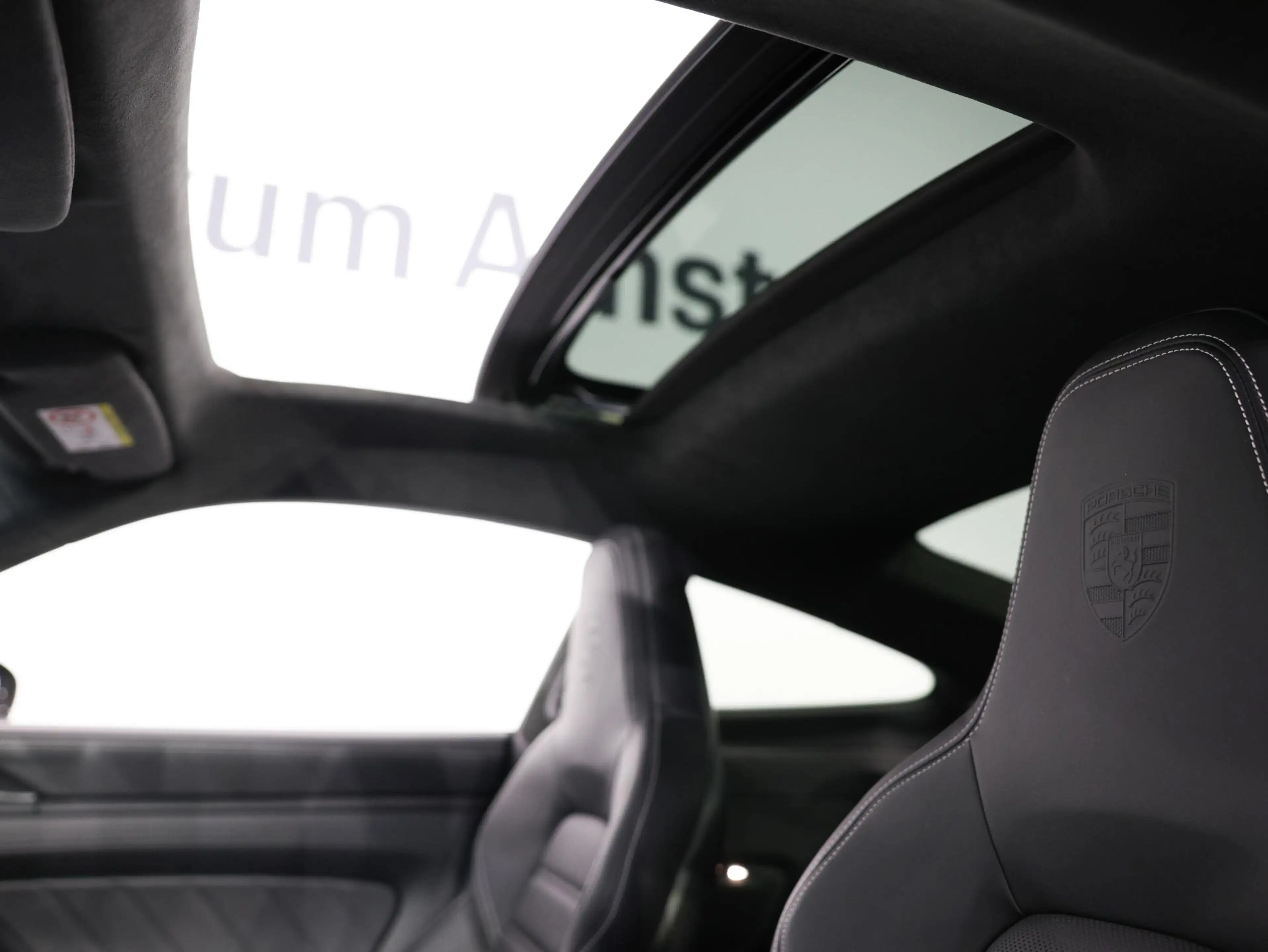 Porsche 992 Carrera 4 GTS — photo 14