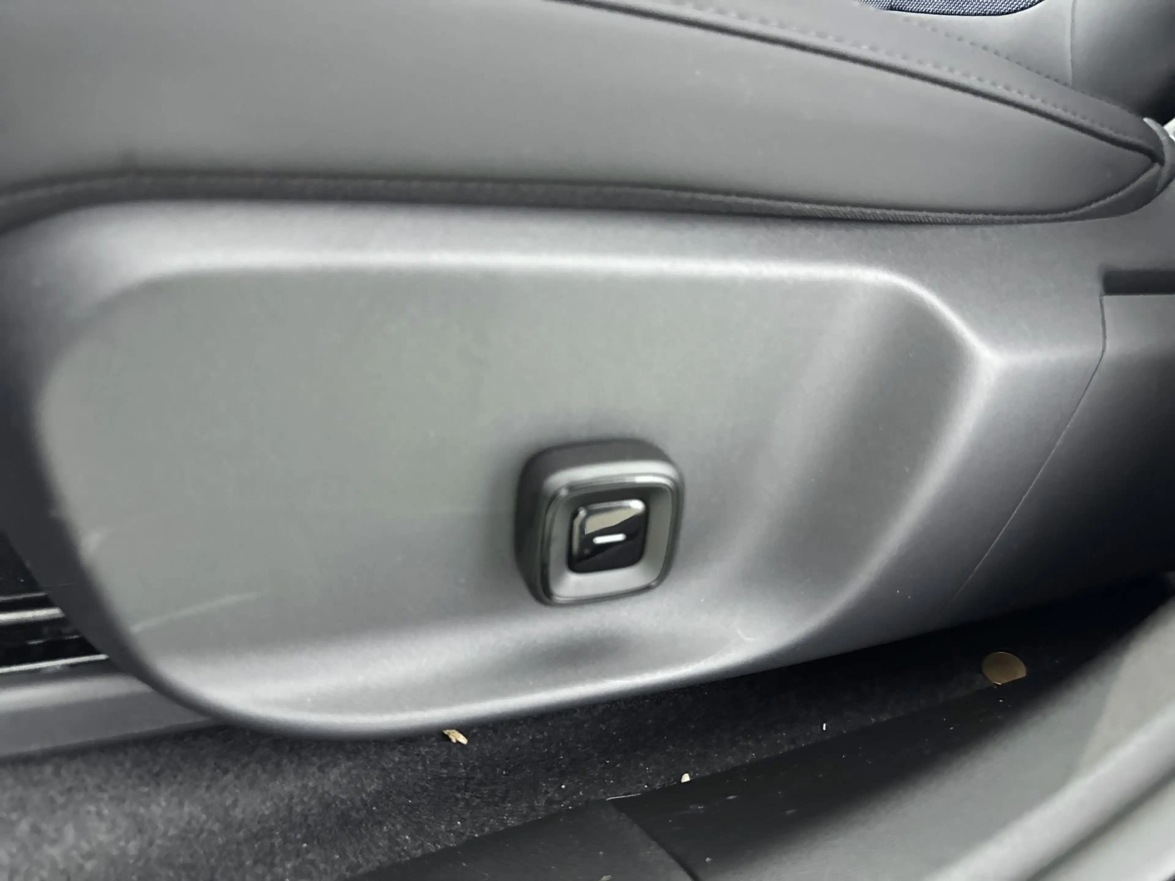 Volvo EX30 Extended Range Plus Europa | Elektrische stoelbedi — photo 20