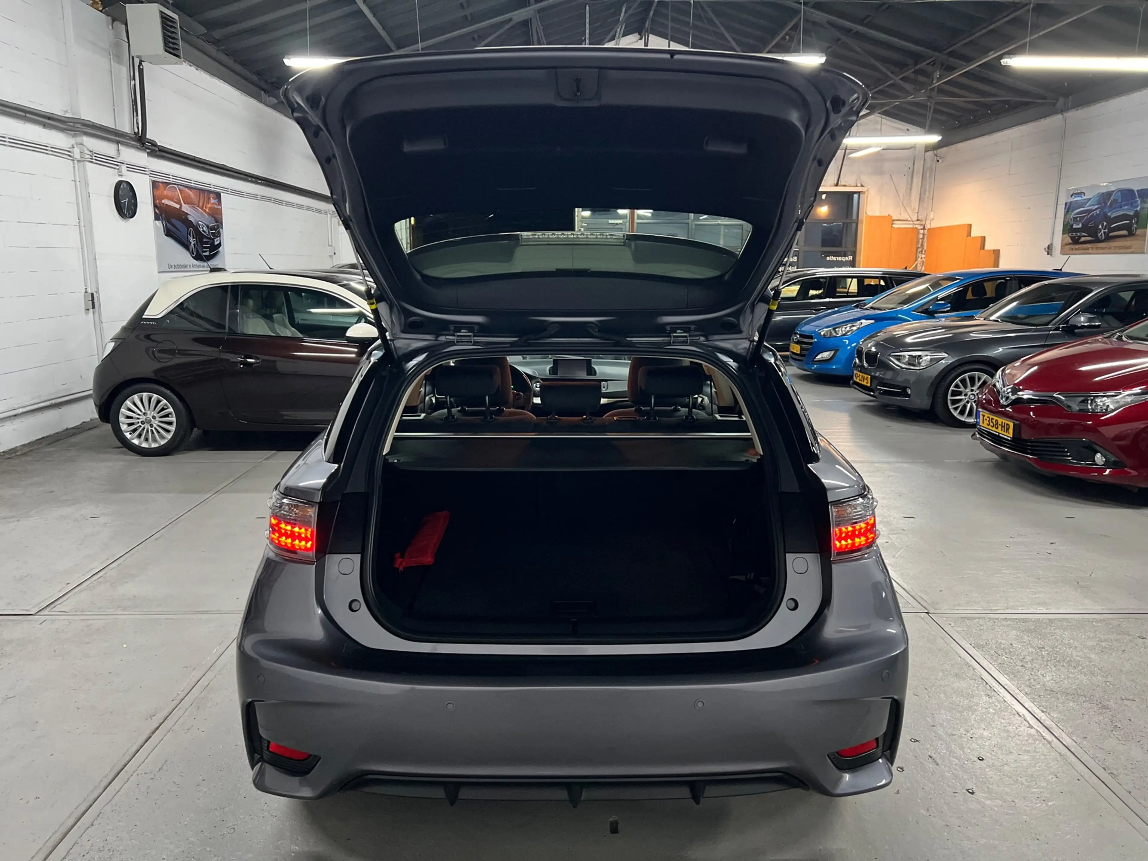 Lexus CT 200h Business Line Hybrid Automaat — photo 25