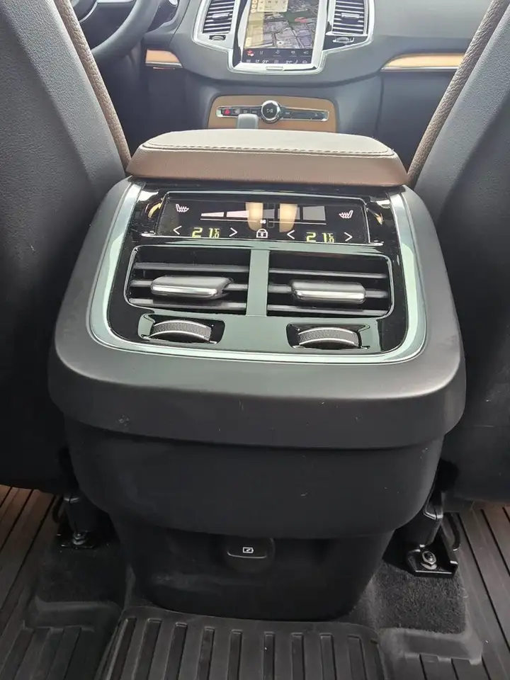 Volvo XC90 снимка Volvo XC90