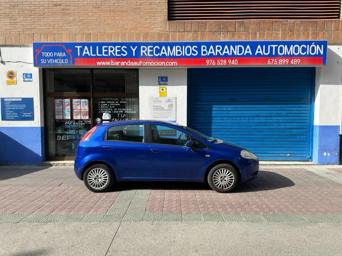 Fiat Punto 1.4 16v Dynamic Azul - 2