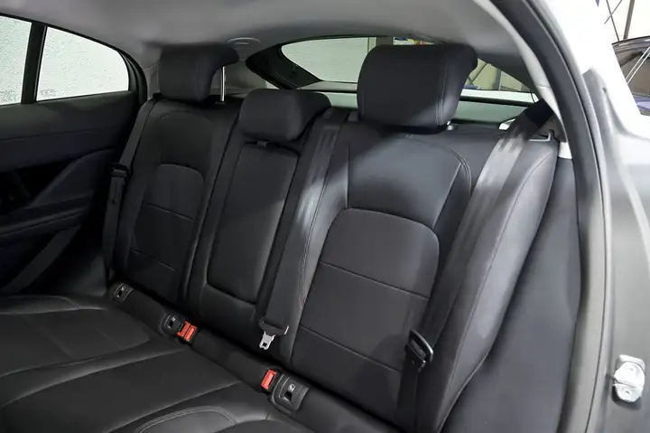 Jaguar I-Pace 2020, foto 17