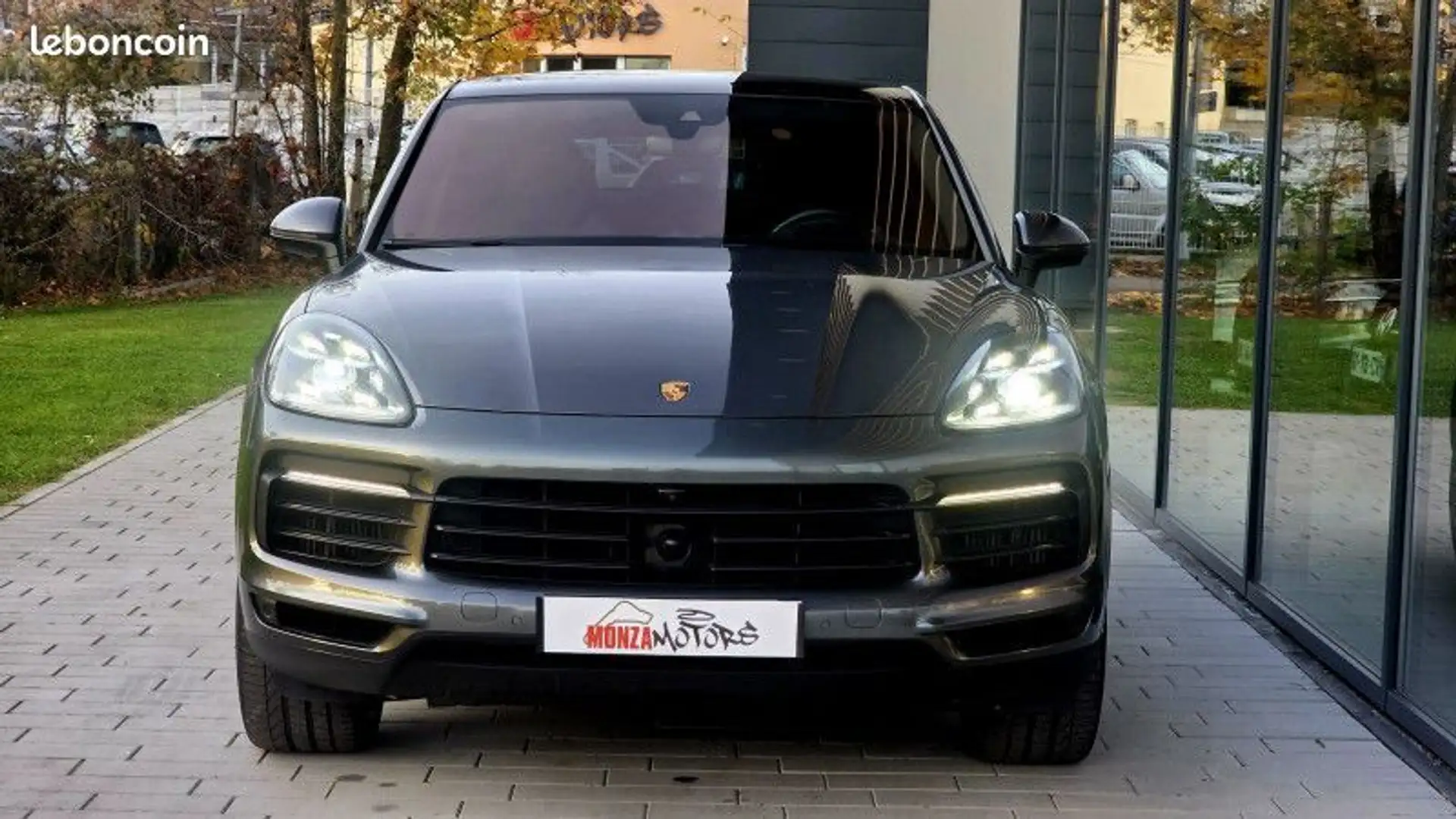 Porsche Cayenne COUPE (9YB) 3.0 V6 462CH E-HYBRID Gris - 2