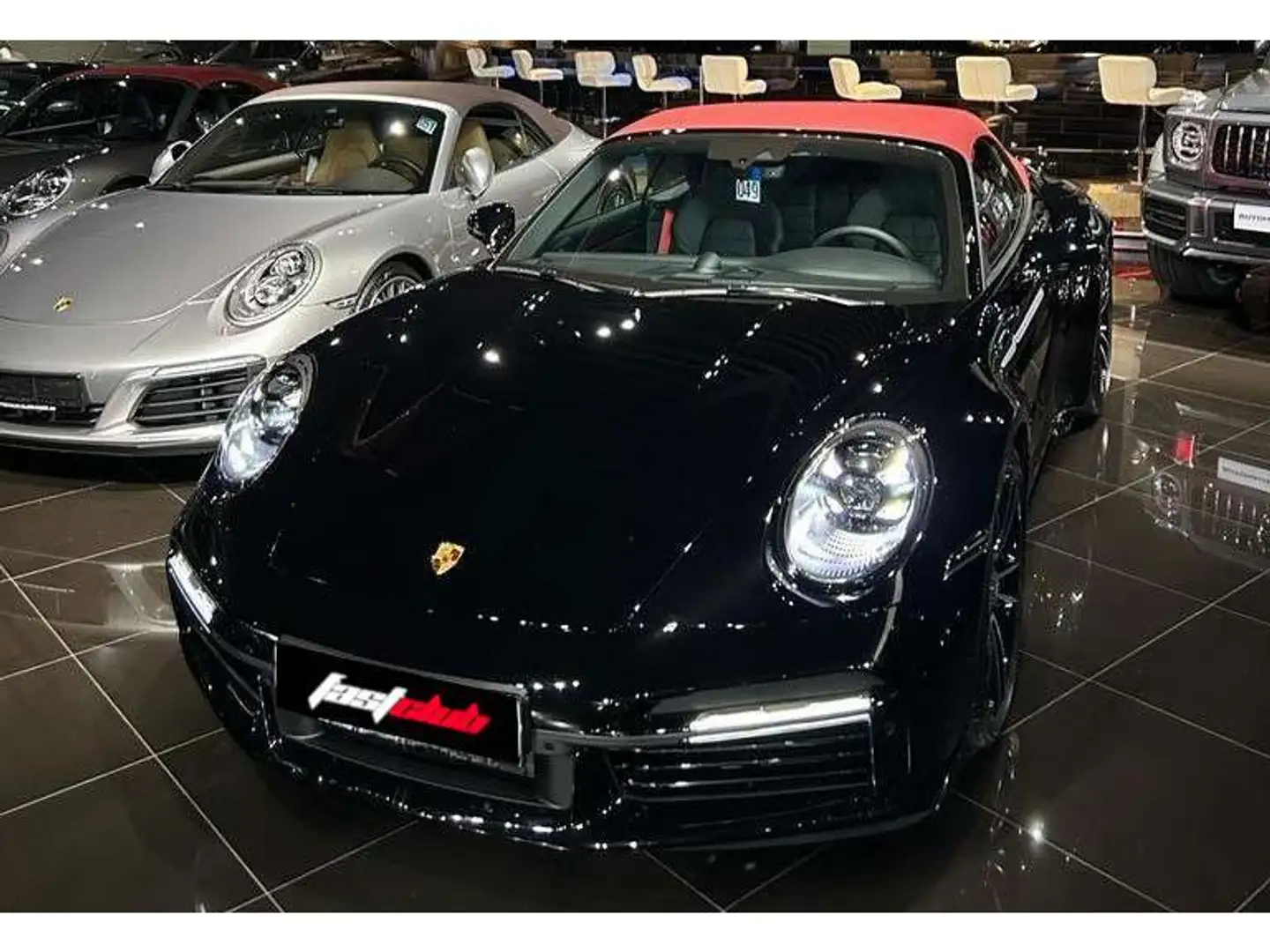 Porsche 992 911 Turbo S Cabriolet full options 650CH Vert - 1