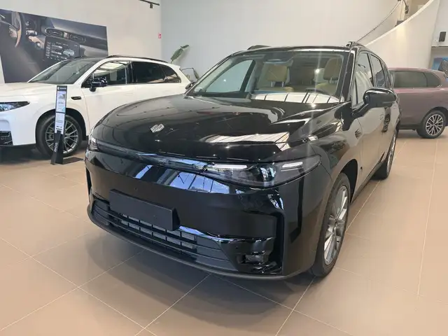 Leapmotor C10