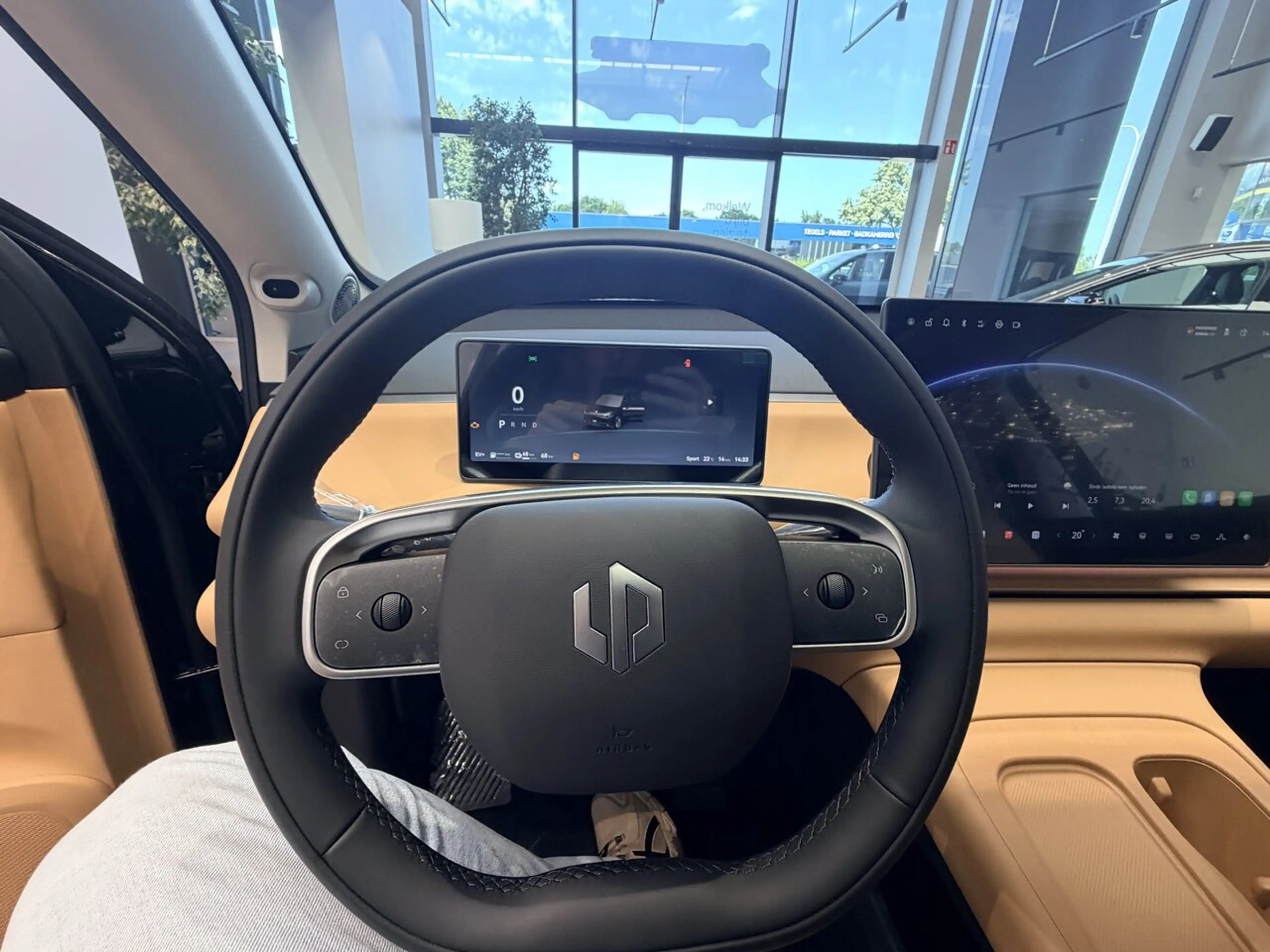 Leapmotor C10 DESIGN PROMAX *STOCK* — photo 13