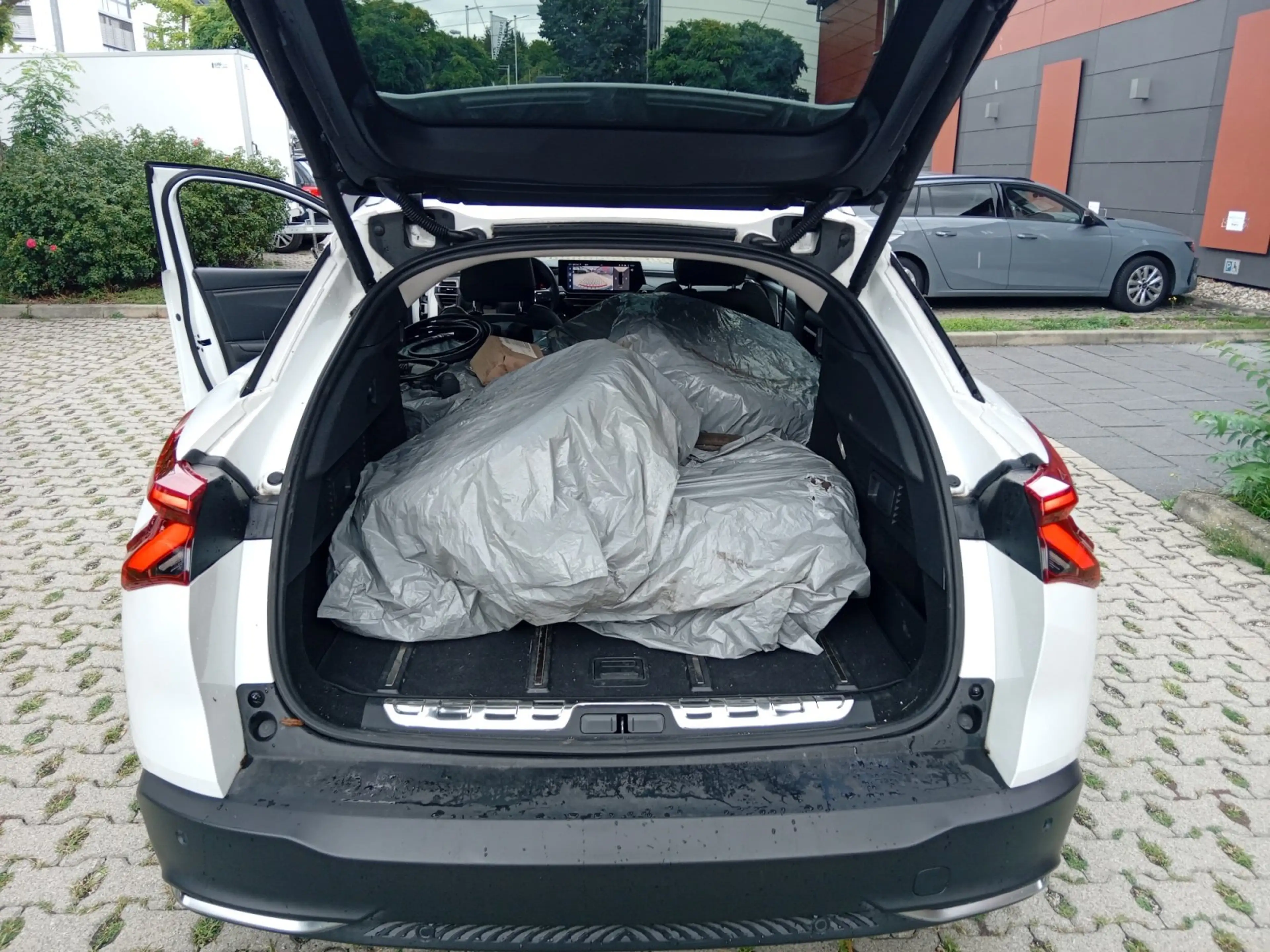 Citroen C5 X Shine Pack Navi+SD+SHZ+2xKlima+360+Kam.+LM — photo 14