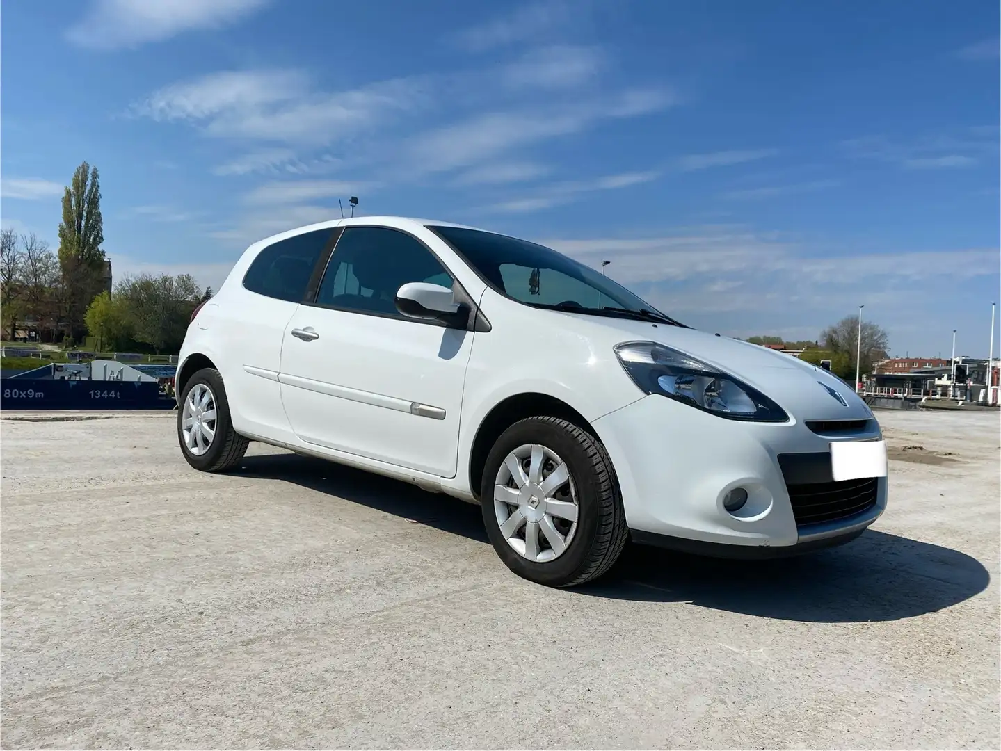 Renault Clio Ice watch - 2