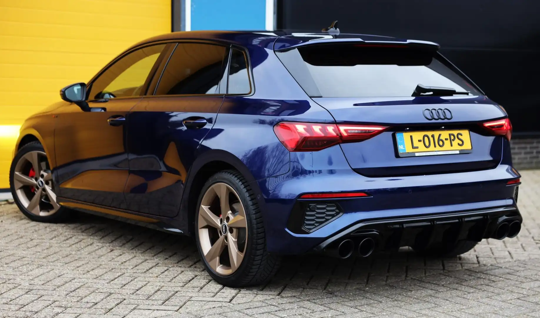 Audi A3 Sportback 35 TFSI S Line Edition / AUT / RS Zetels Blauw - 2