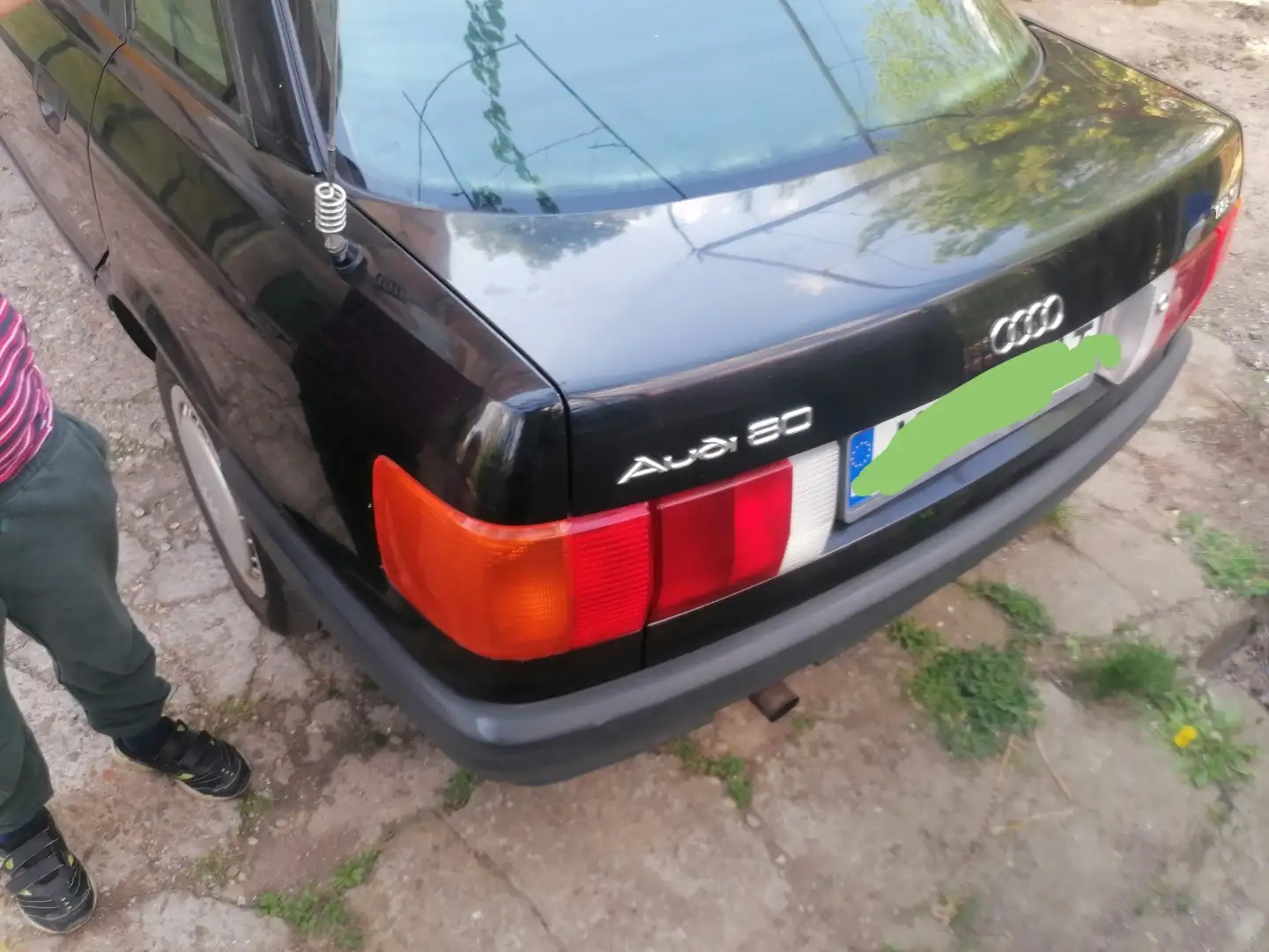 Audi 80 1.8 e Чорний - 1