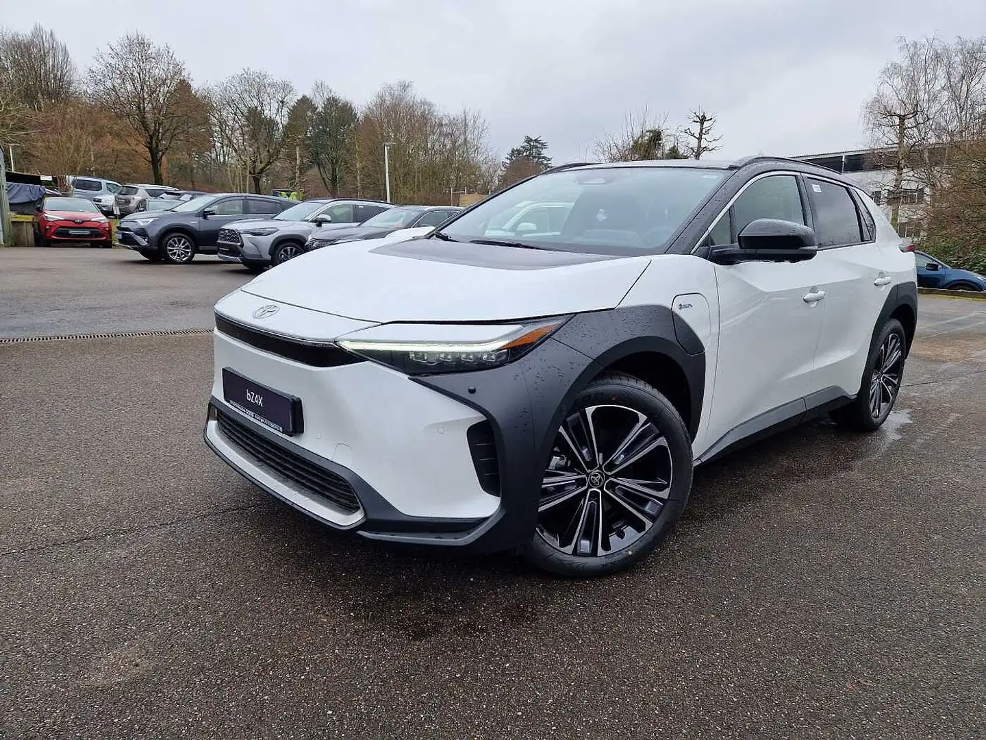 Toyota bZ4X X-MODE Lounge Weiß - 1