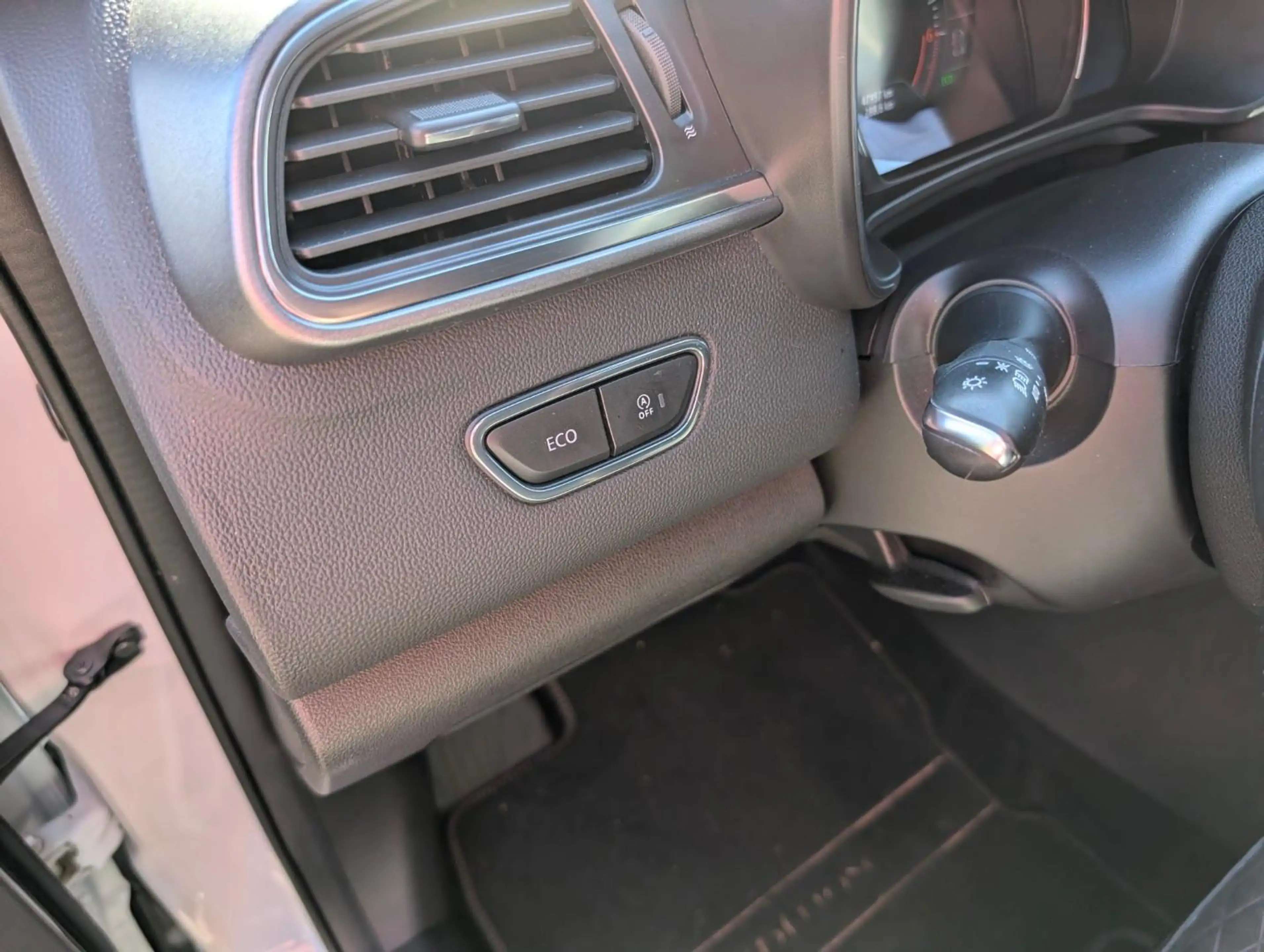 Renault Kadjar Black EDT. TCe 160 EDC — photo 14