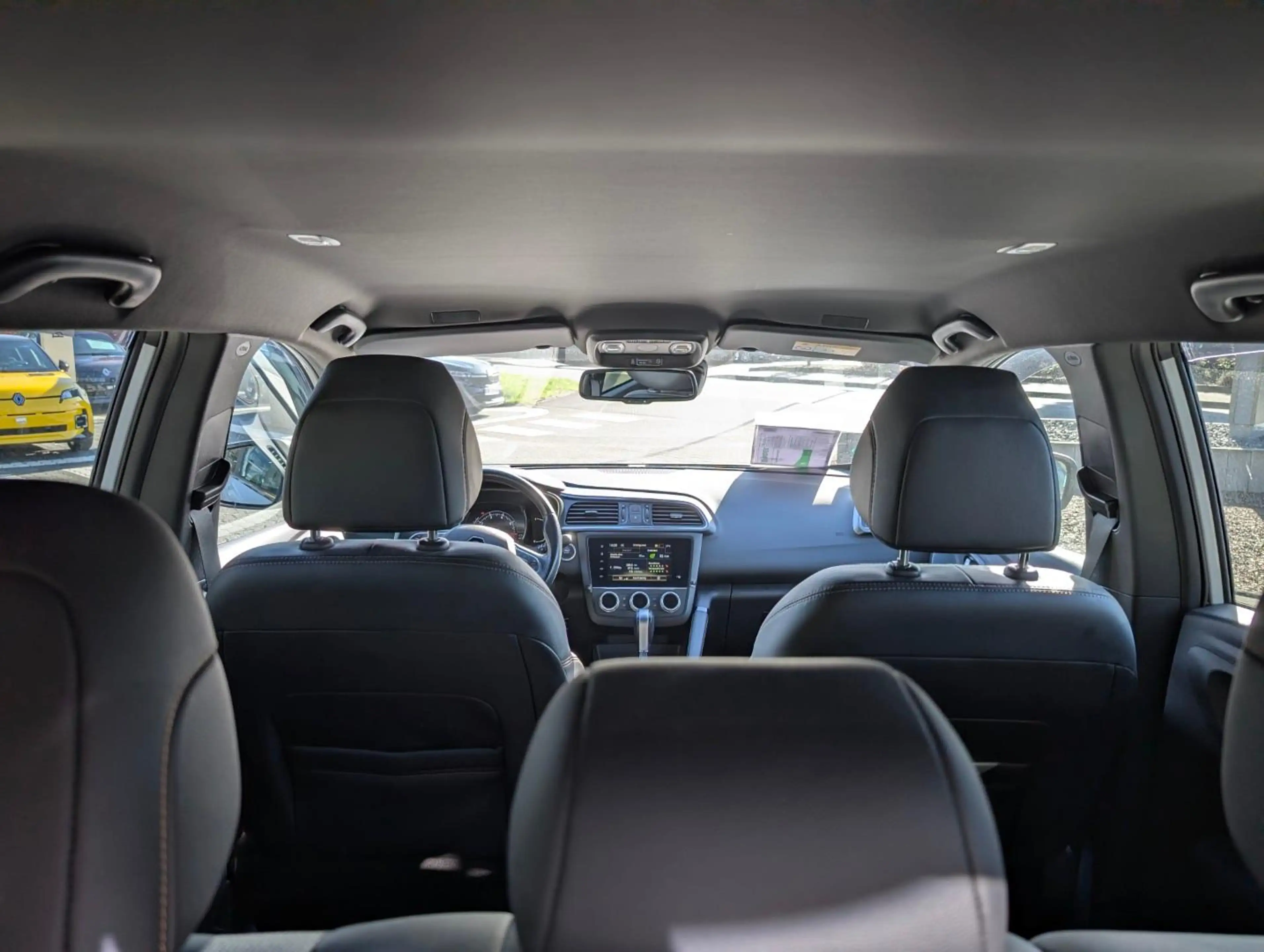 Renault Kadjar Black EDT. TCe 160 EDC — photo 10