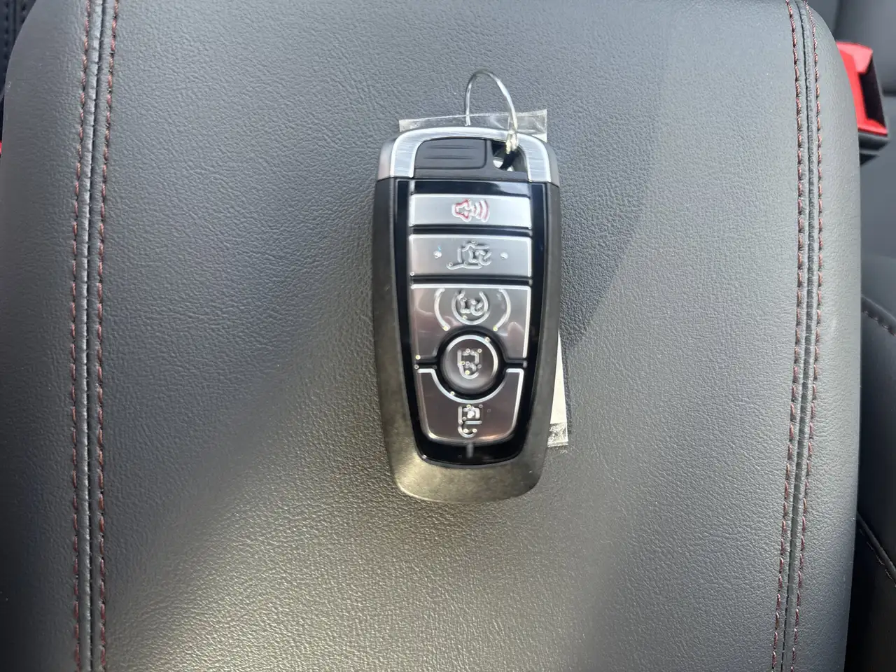 Ford Explorer photo Ford Explorer