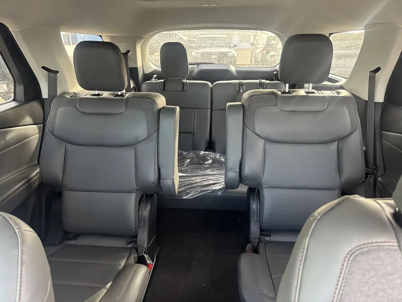 Ford Explorer photo Ford Explorer