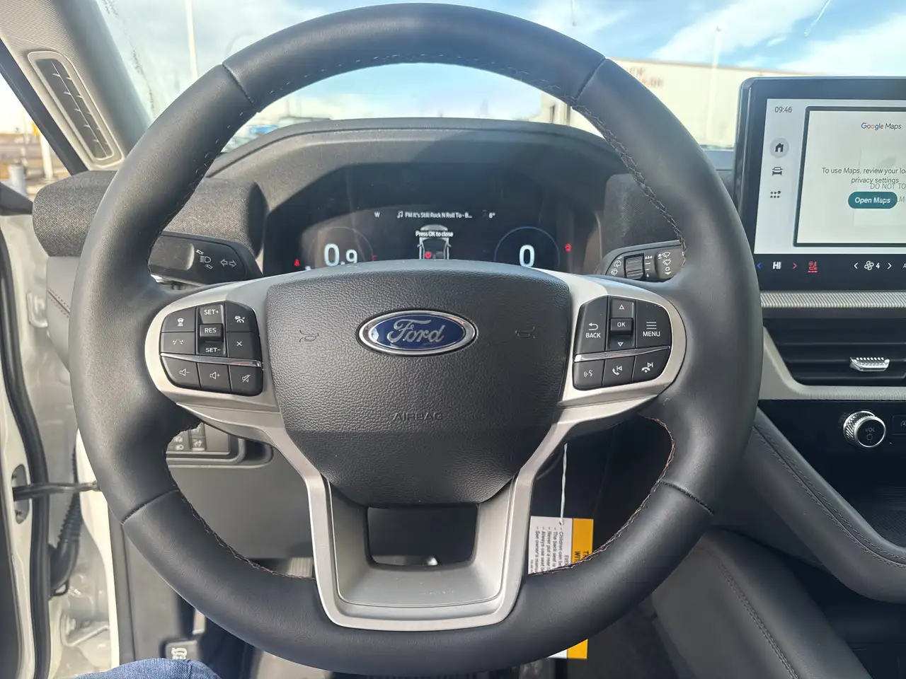 Ford Explorer photo Ford Explorer