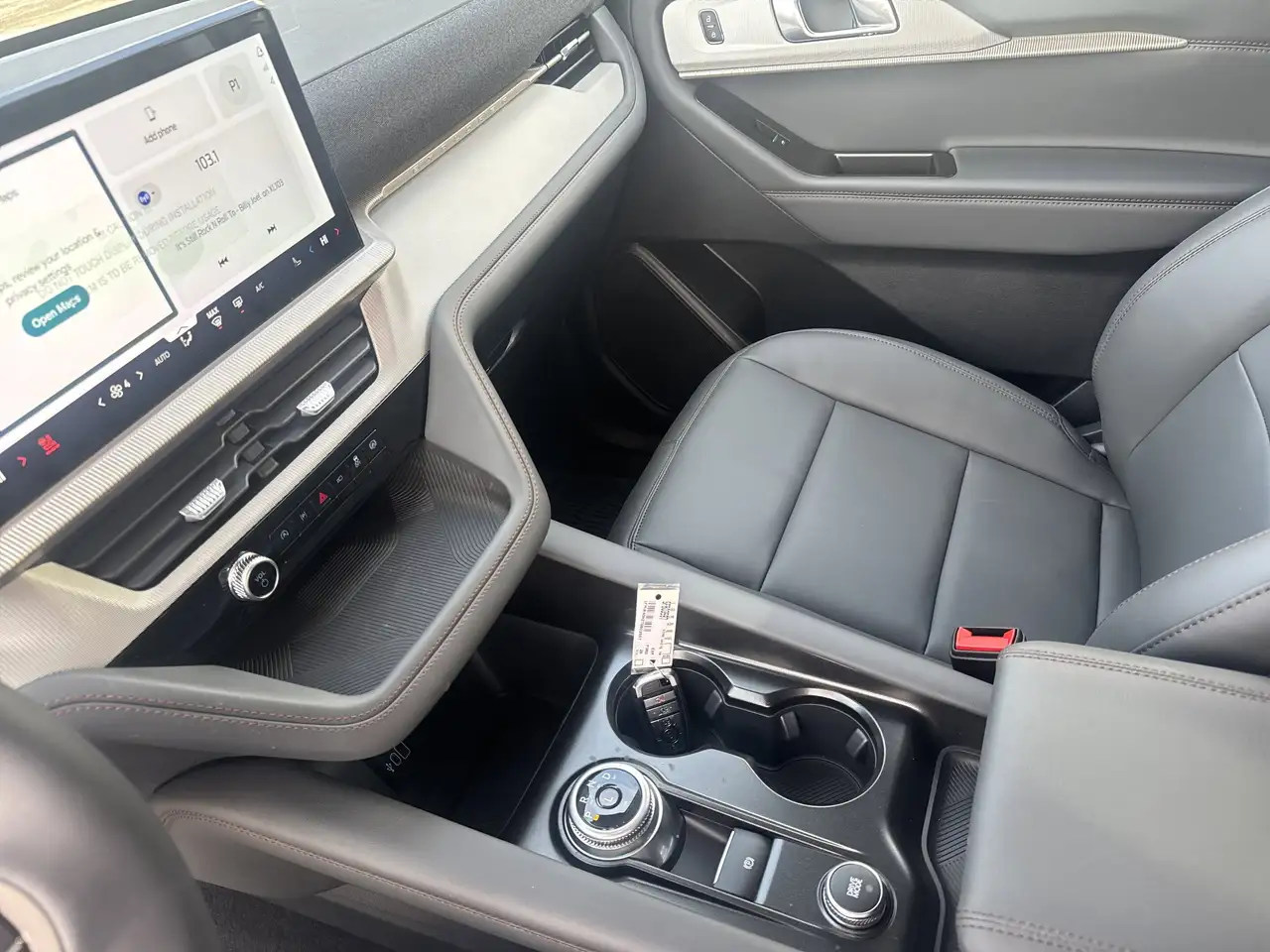Ford Explorer photo Ford Explorer