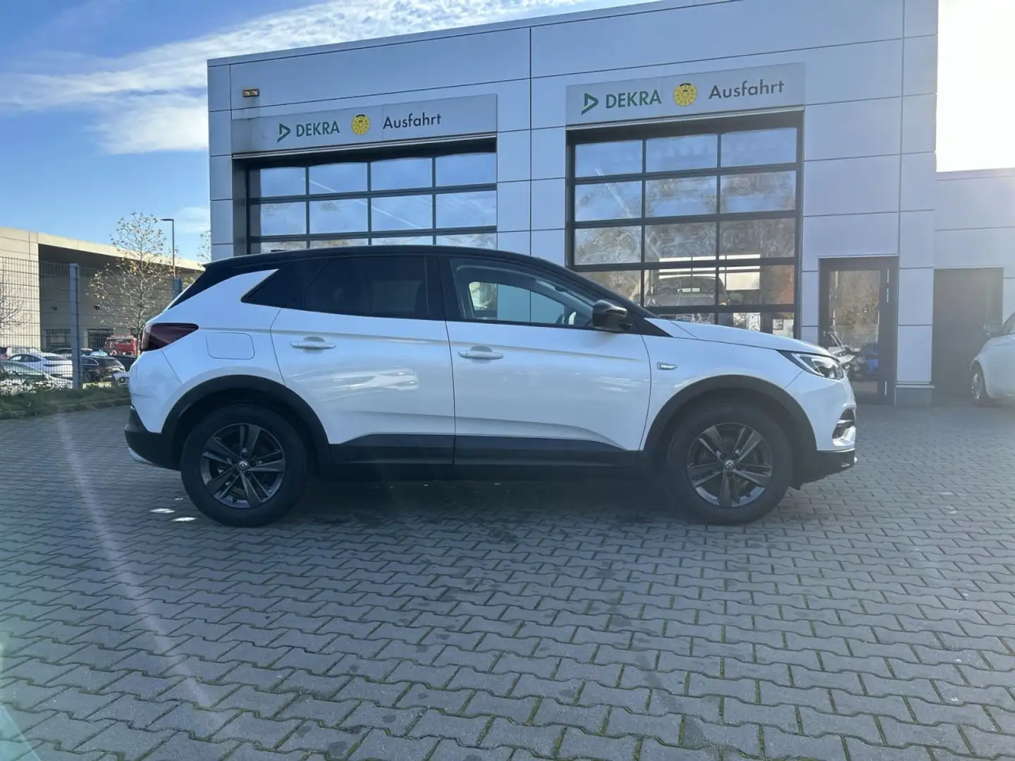 Opel Grandland X Design Line **Navi/Kamera/AHK/AT** Blanc - 2