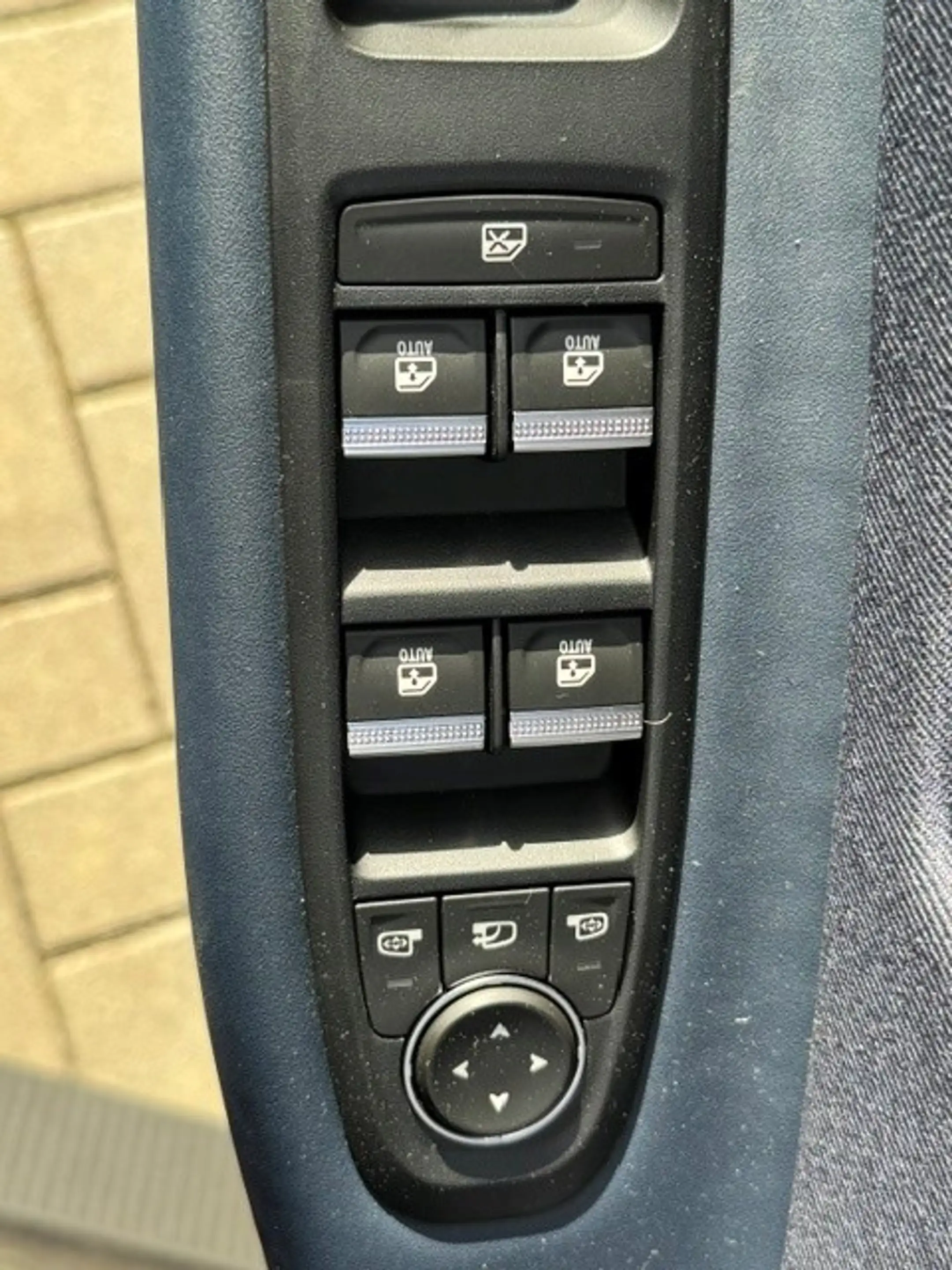 Renault R 4 R 4 E-Tech Techno 150 Comfort Range — photo 9
