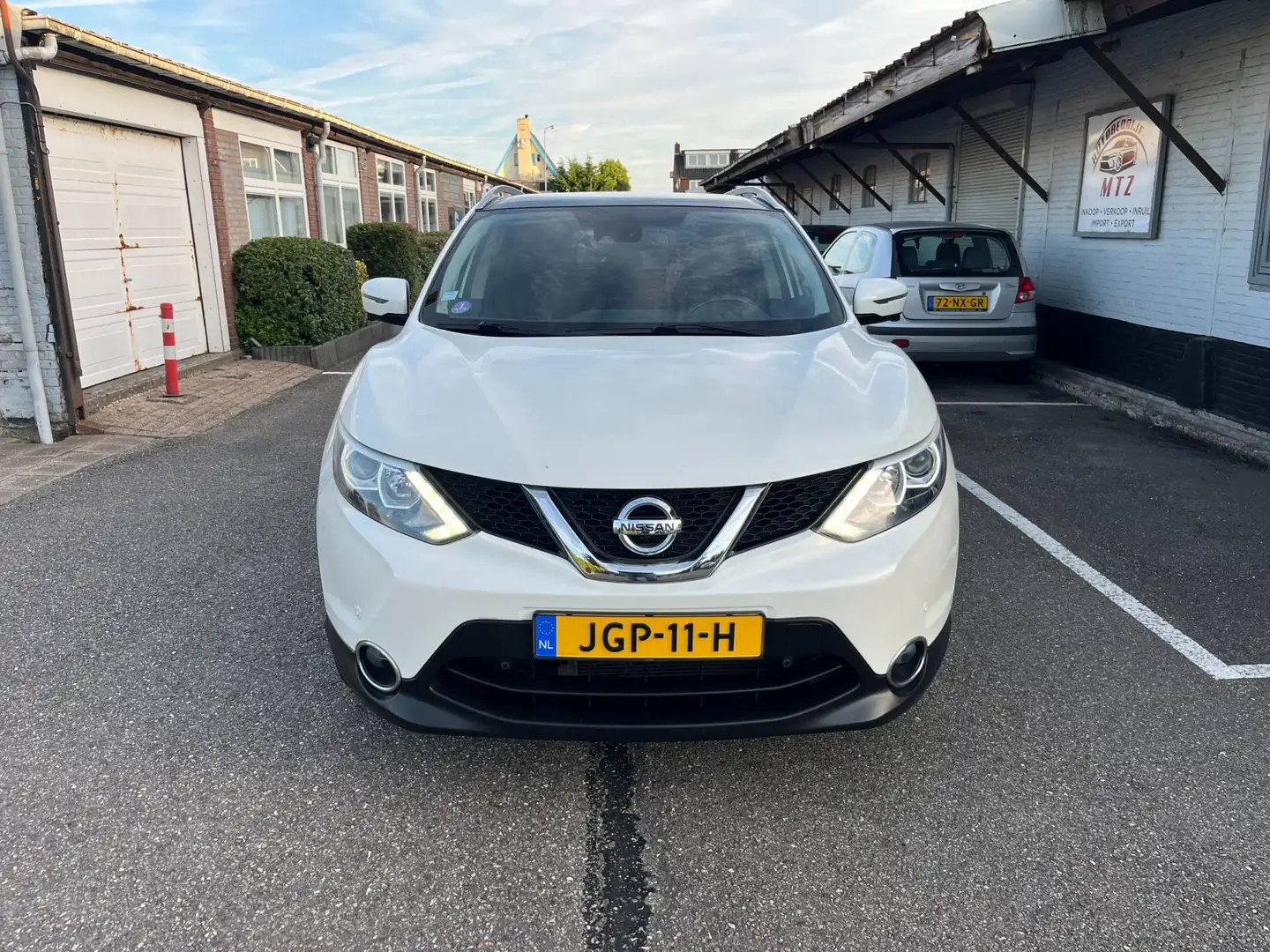 Nissan Qashqai 1.2 Acenta / Pano / 360 Cam. / Nieuwe APK Wit - 2