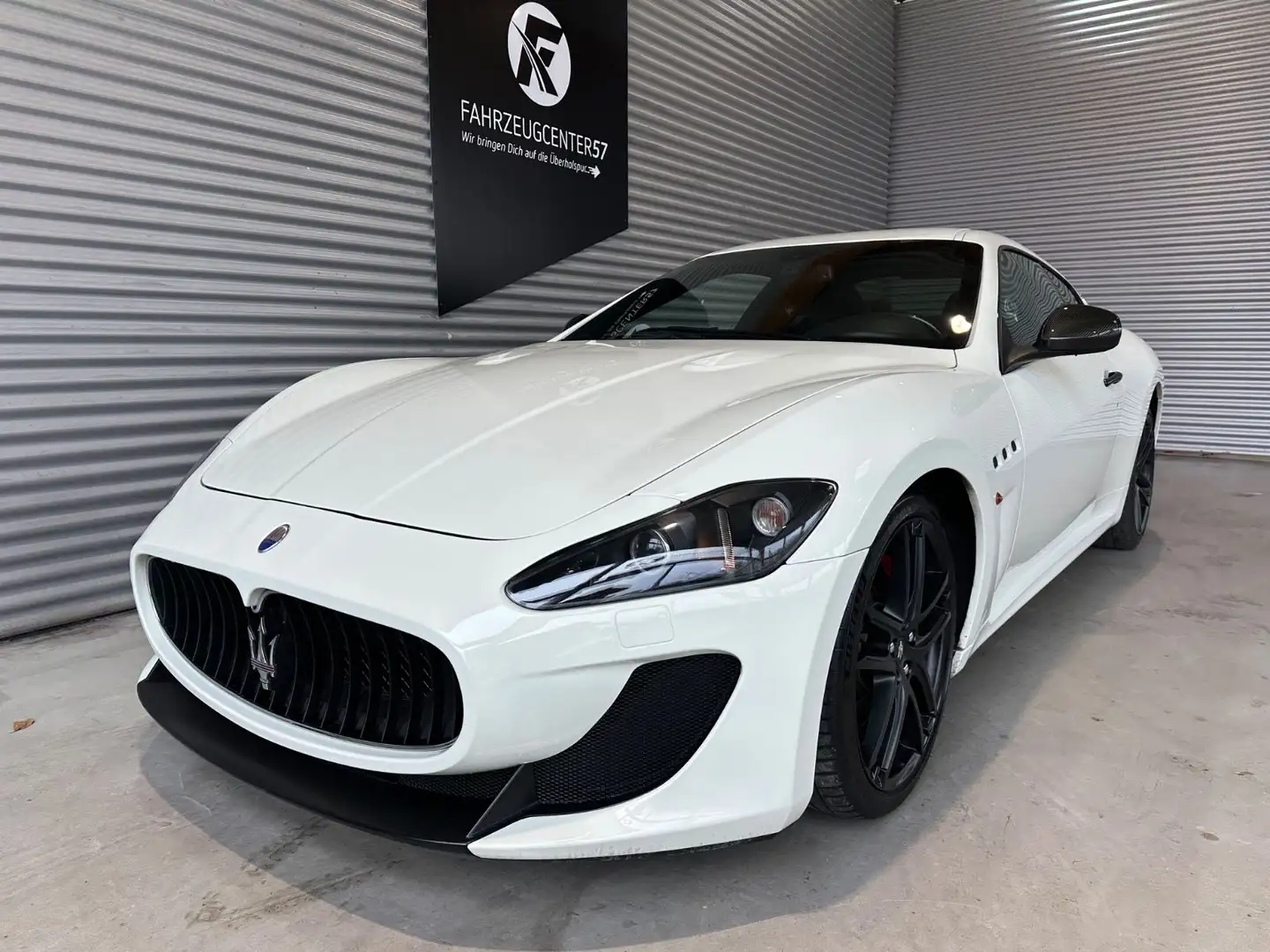 Maserati GranTurismo 4.7L V8 MC Stradale/PDC/NAVI/CARBON Weiß - 2